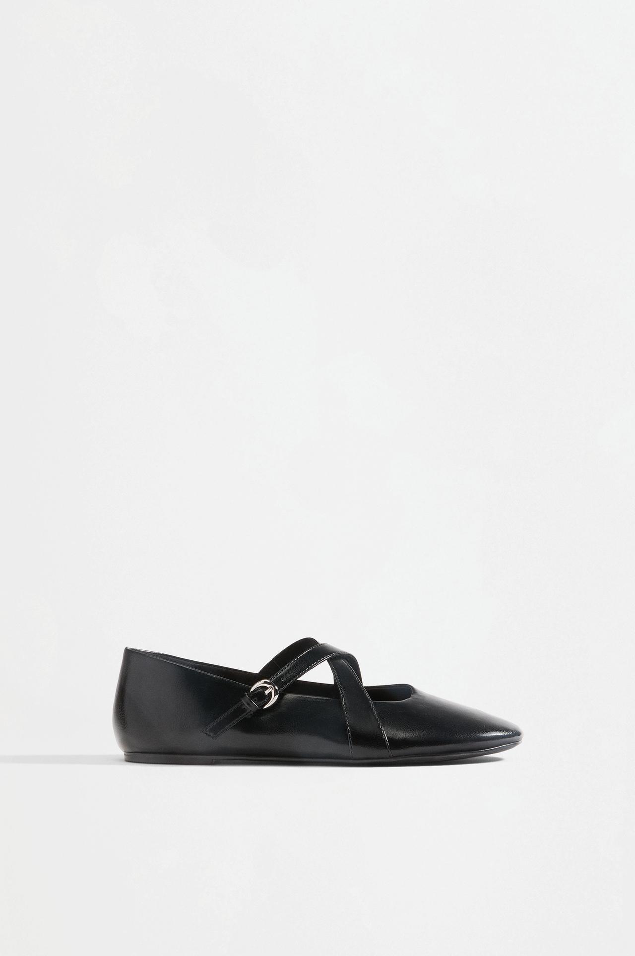Double-strap ballet flats — BLACK