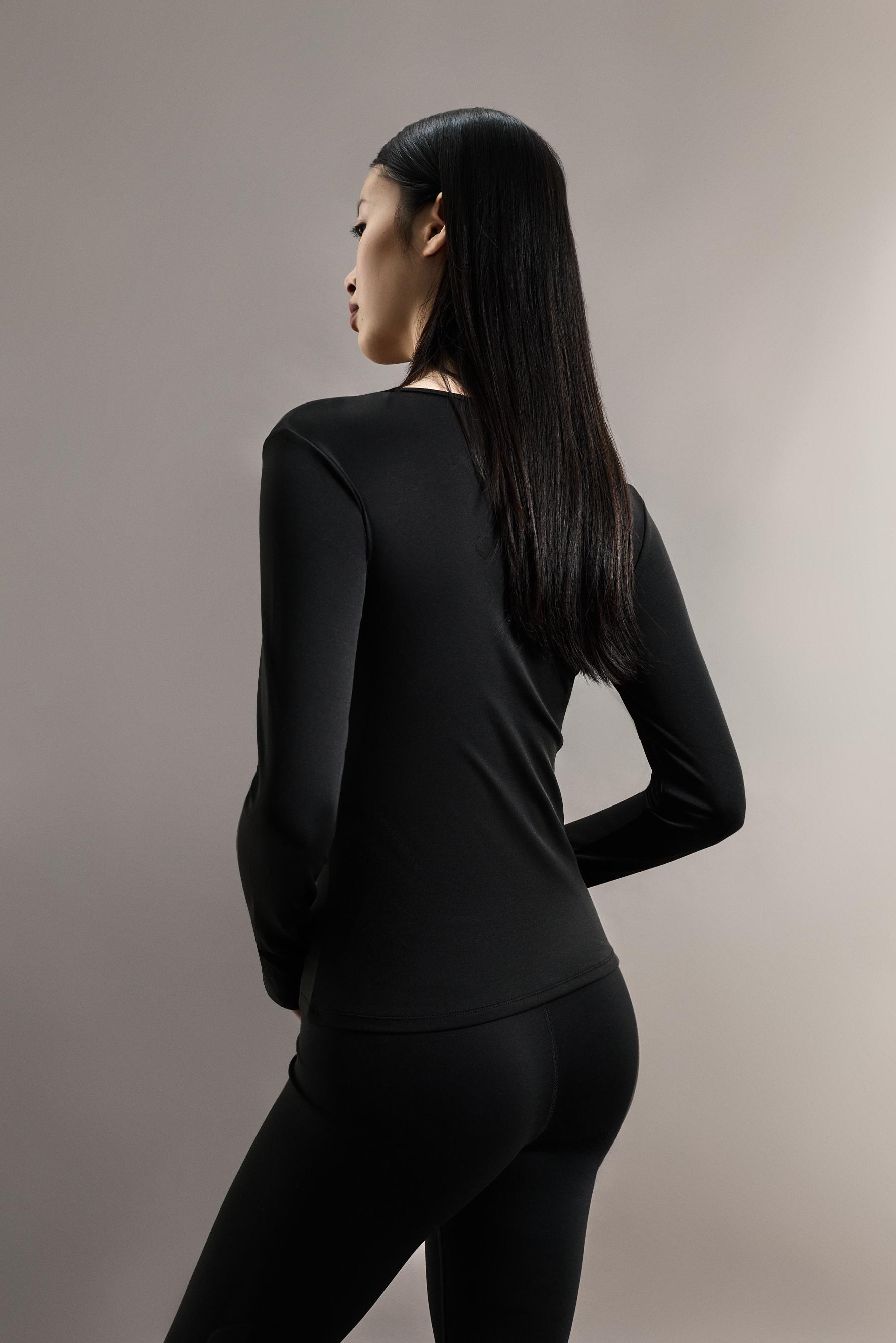 MEDIUM WEIGHT thermal insulation T-shirt (-7ºC to 9ºC) — BLACK