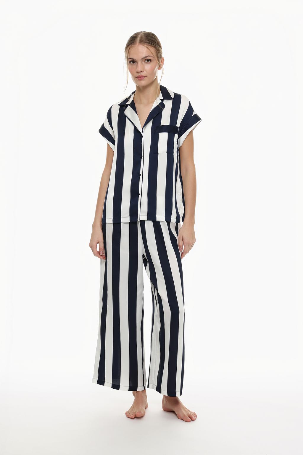 Set of striped satin pyjamas