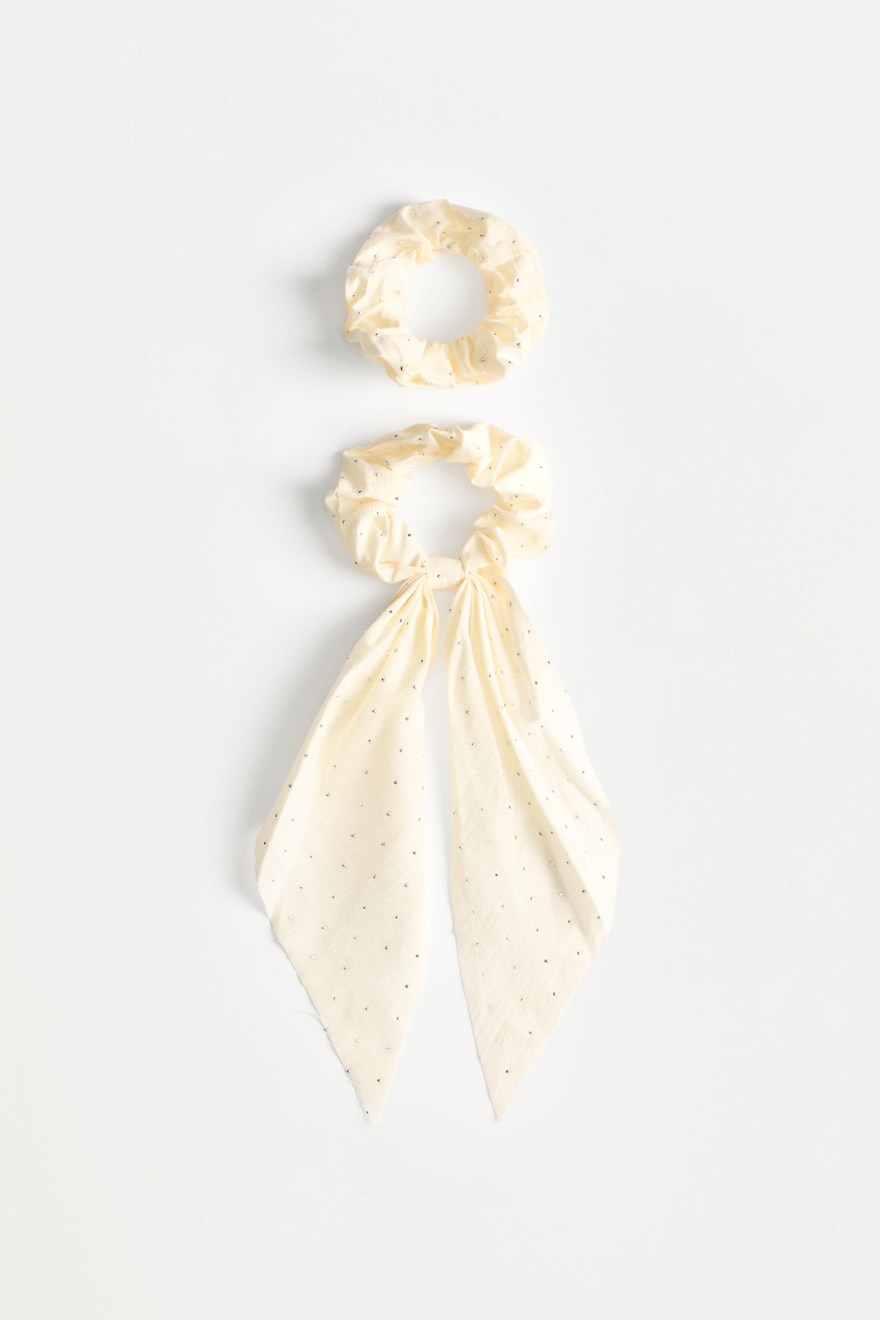 Set of 2 assorted scrunchies — ECRU