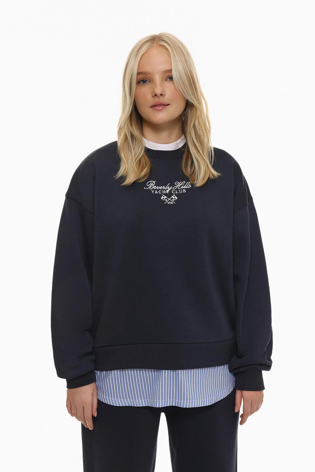 Sweatshirt with poplin hem