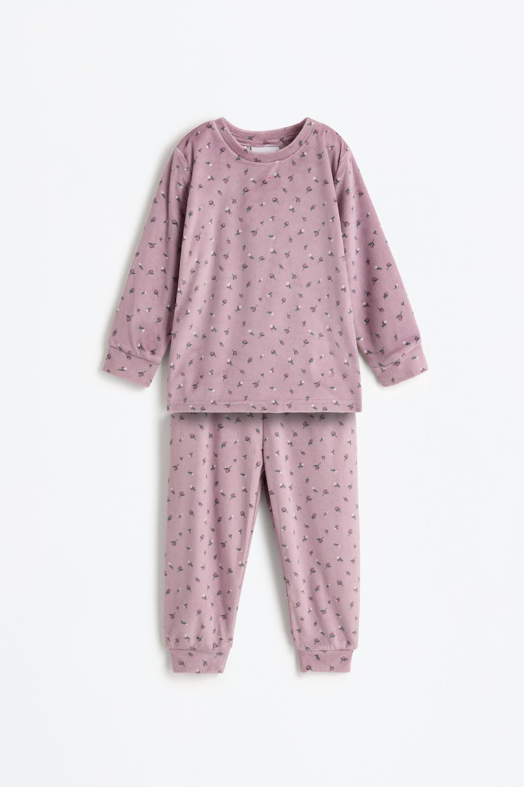 Pijama estanpatua, belus-antzekoa