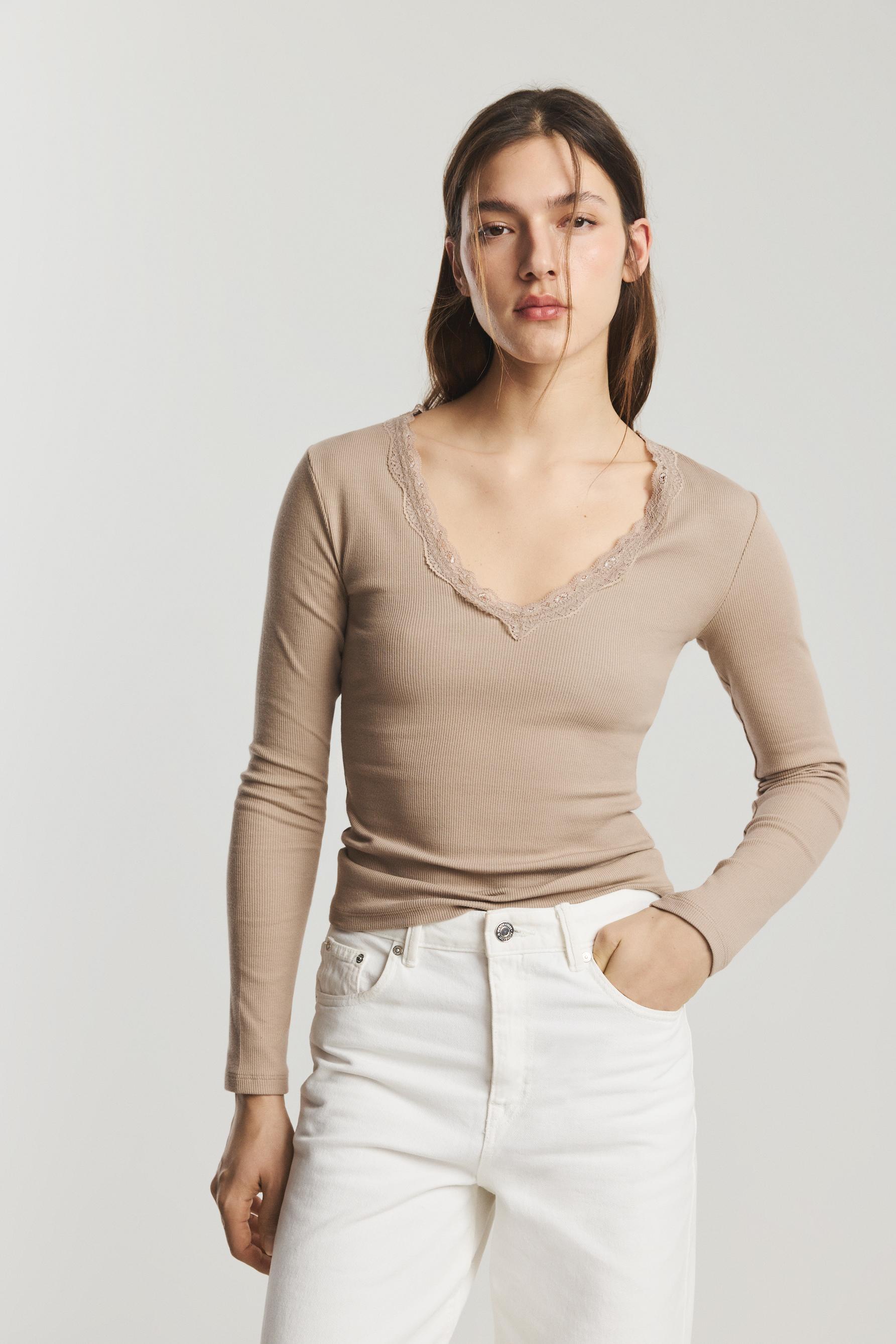 Camiseta rib detalle encaje