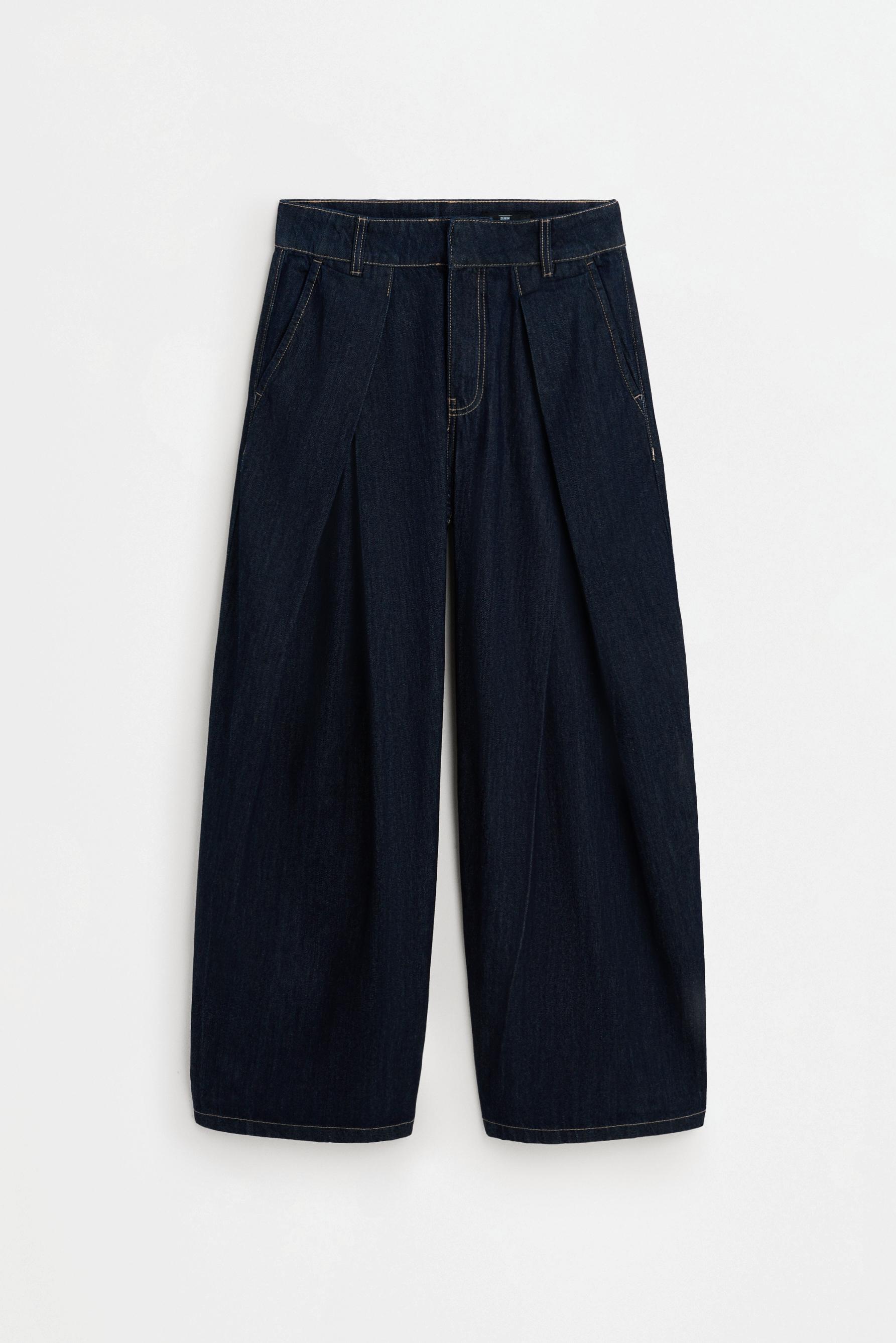 Super wide-leg pleated jeans — NAVY