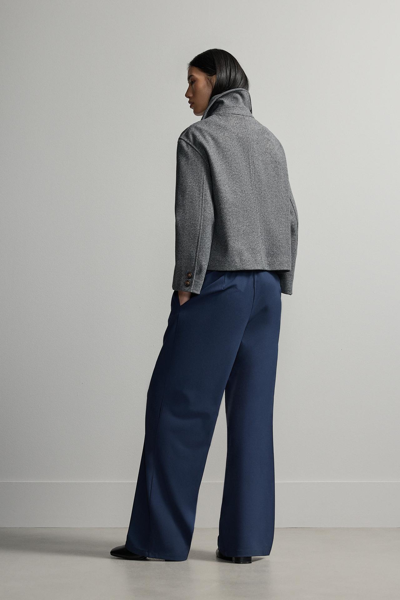 Basic straight trousers — NAVY