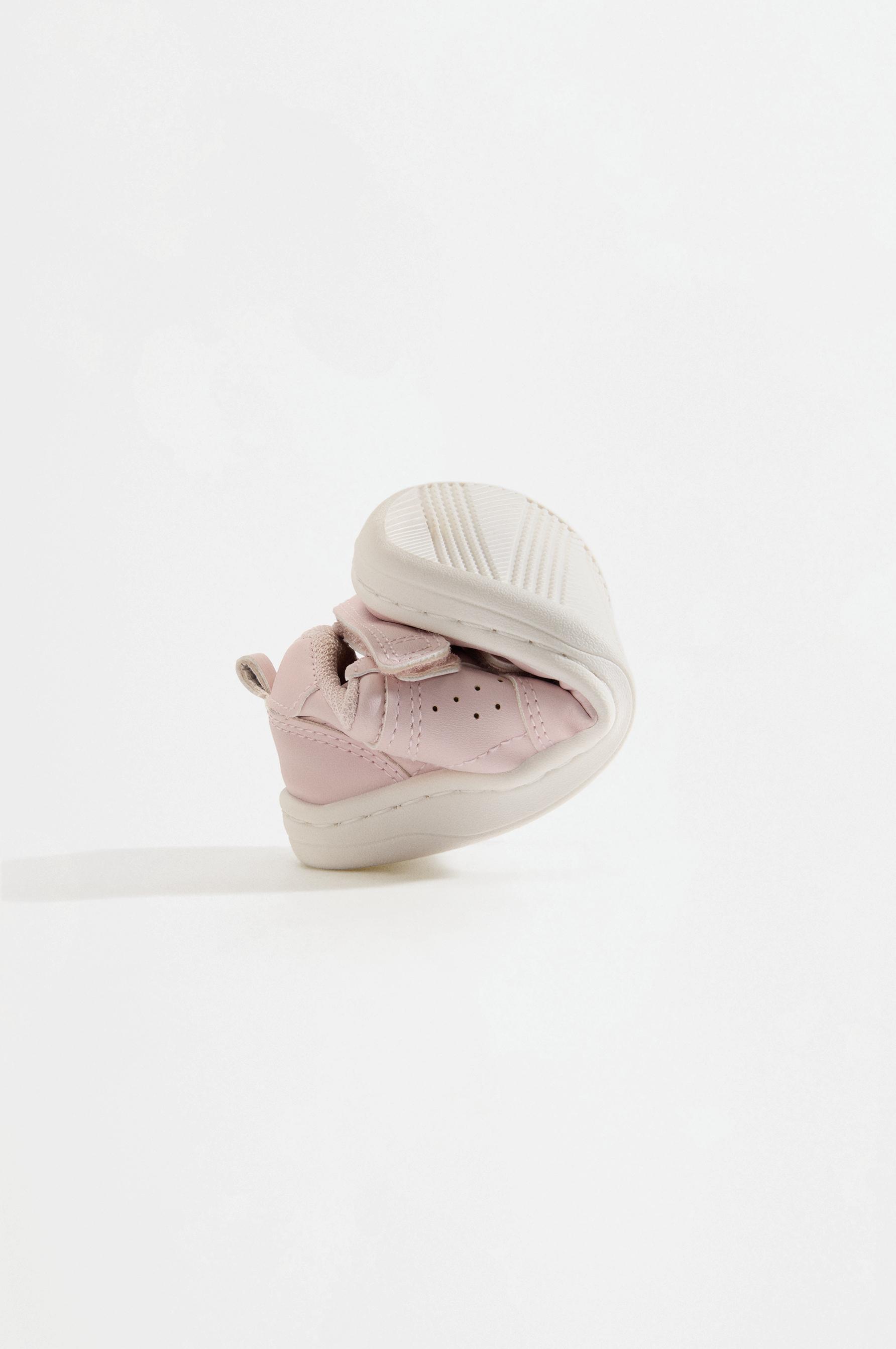 Barefoot Sneakers — PALE PINK
