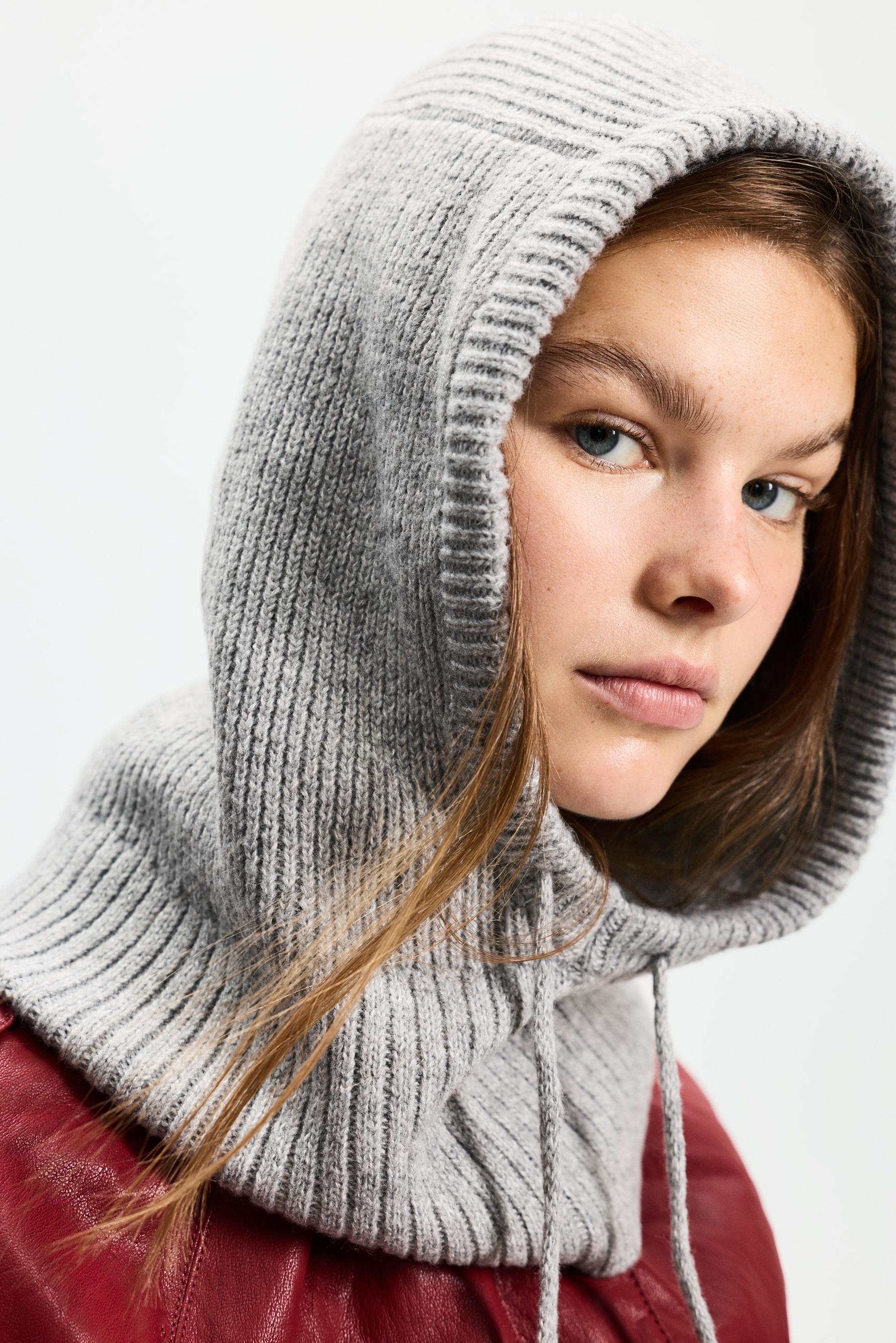 Knit balaclava — PALE GREY