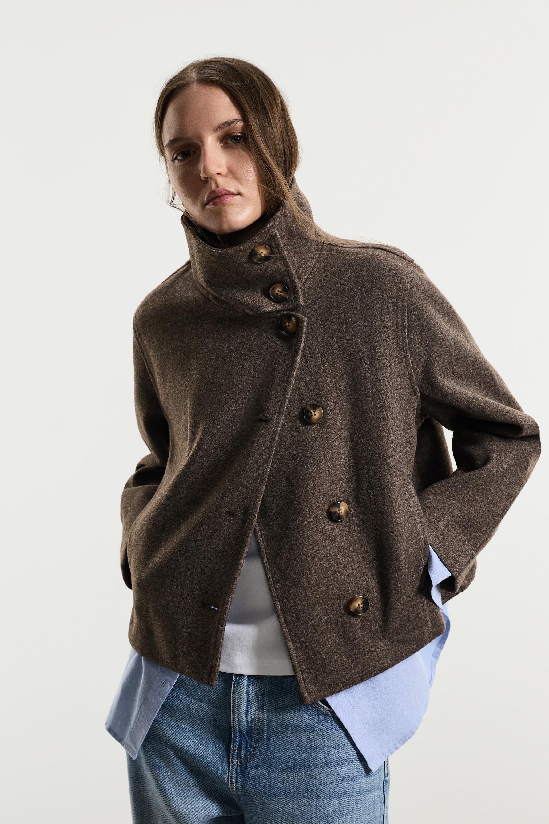 Short funnel neck jacket — BROWN