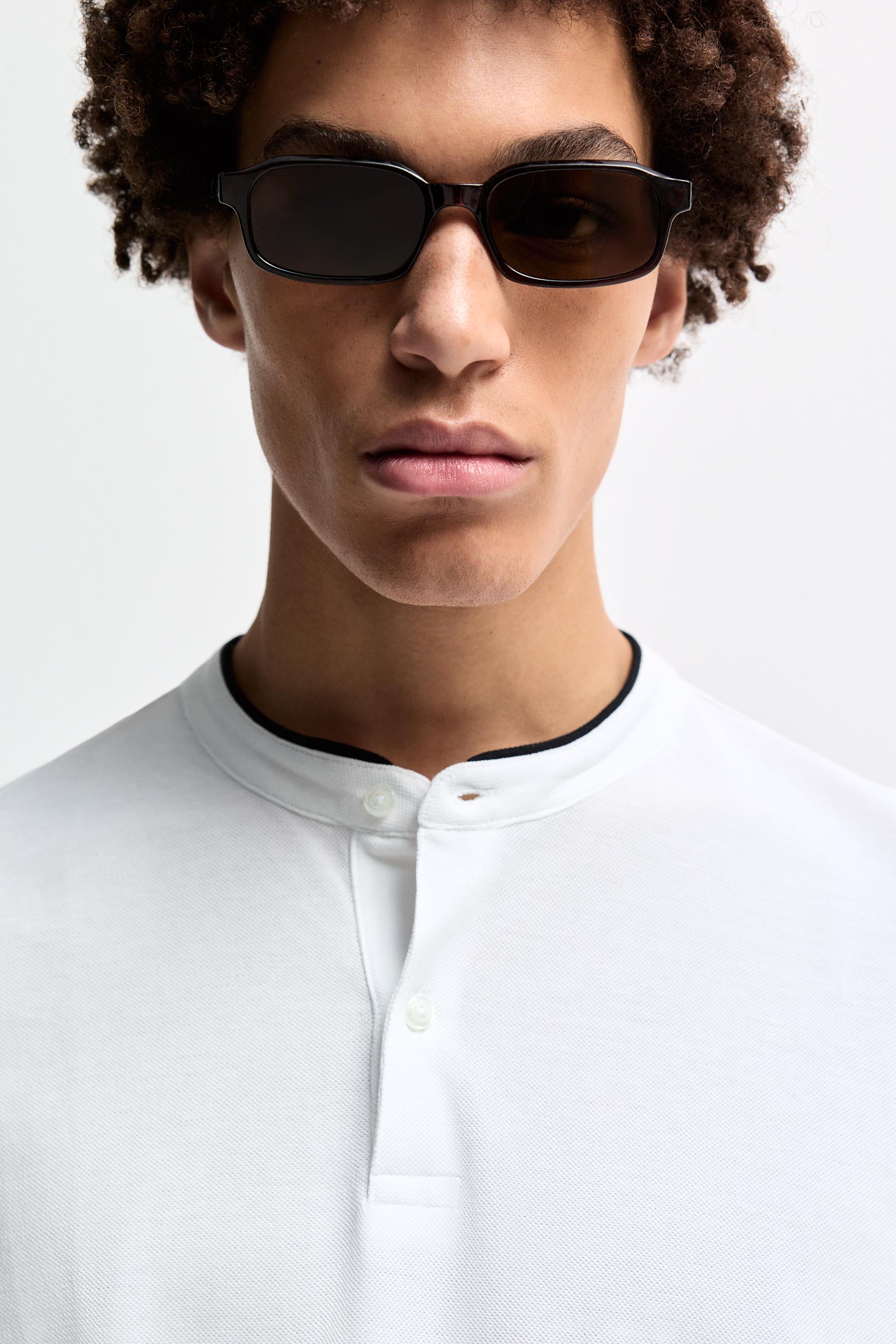 Contrast stand collar polo shirt — WHITE