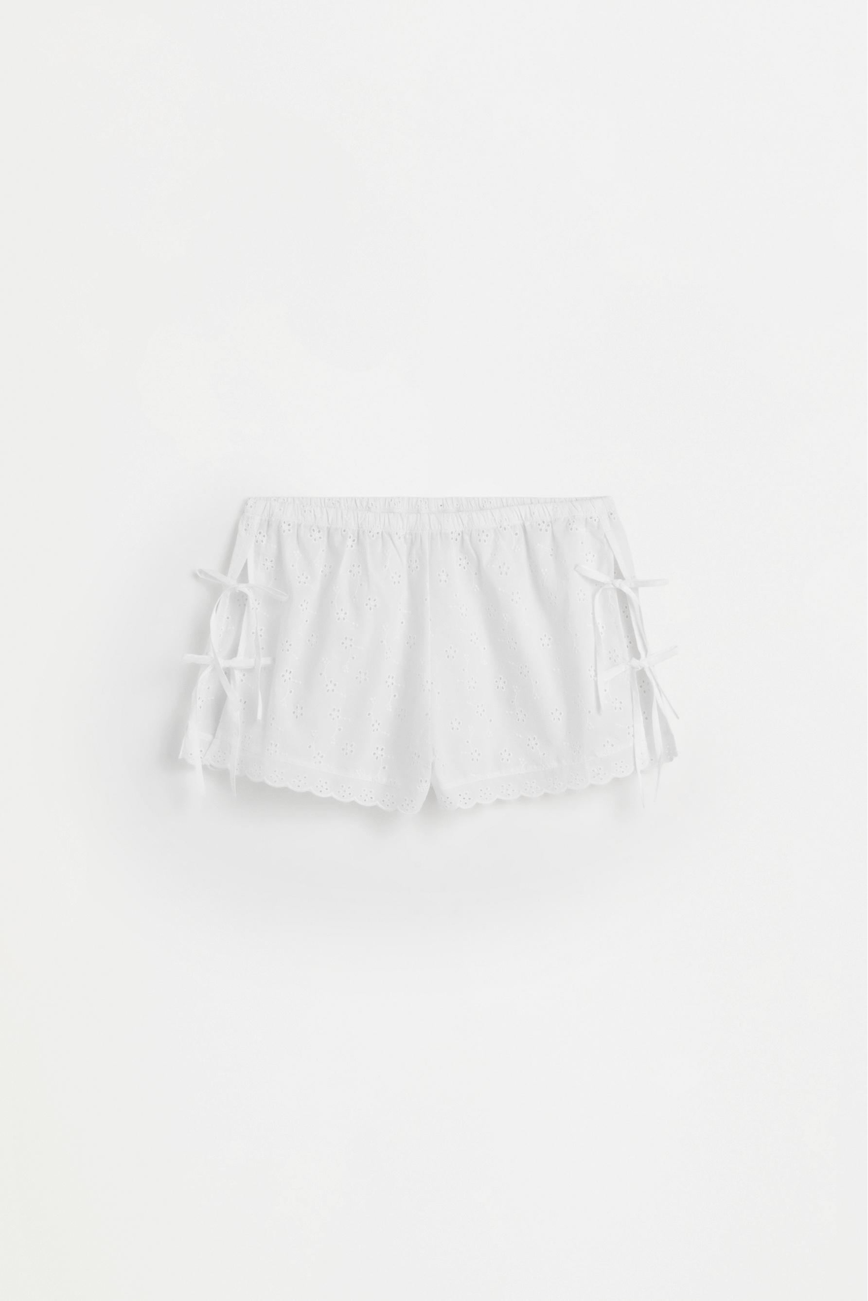 Swiss embroidery shorts — WHITE