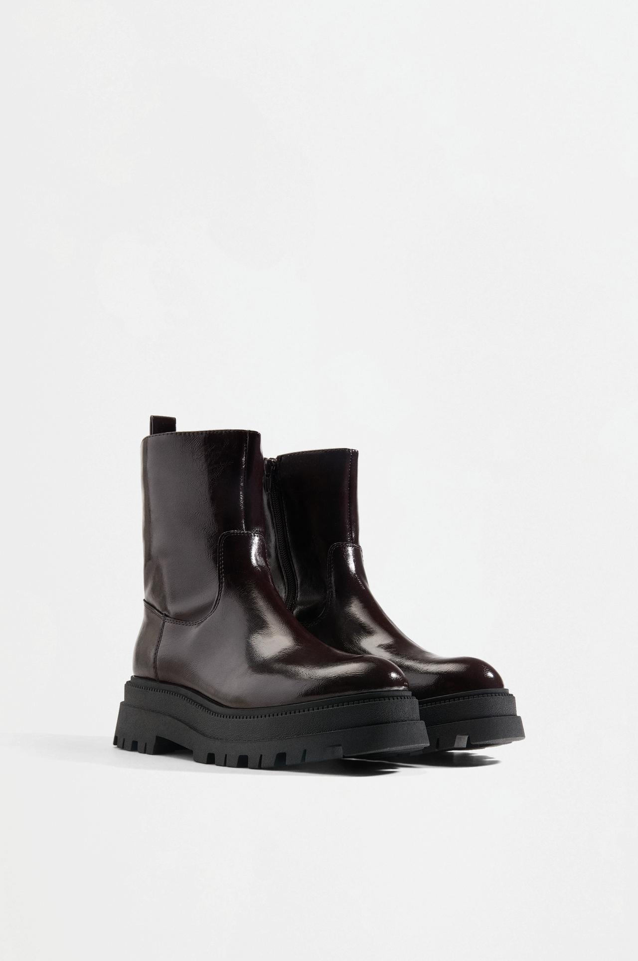Flat track ankle boots — BROWN