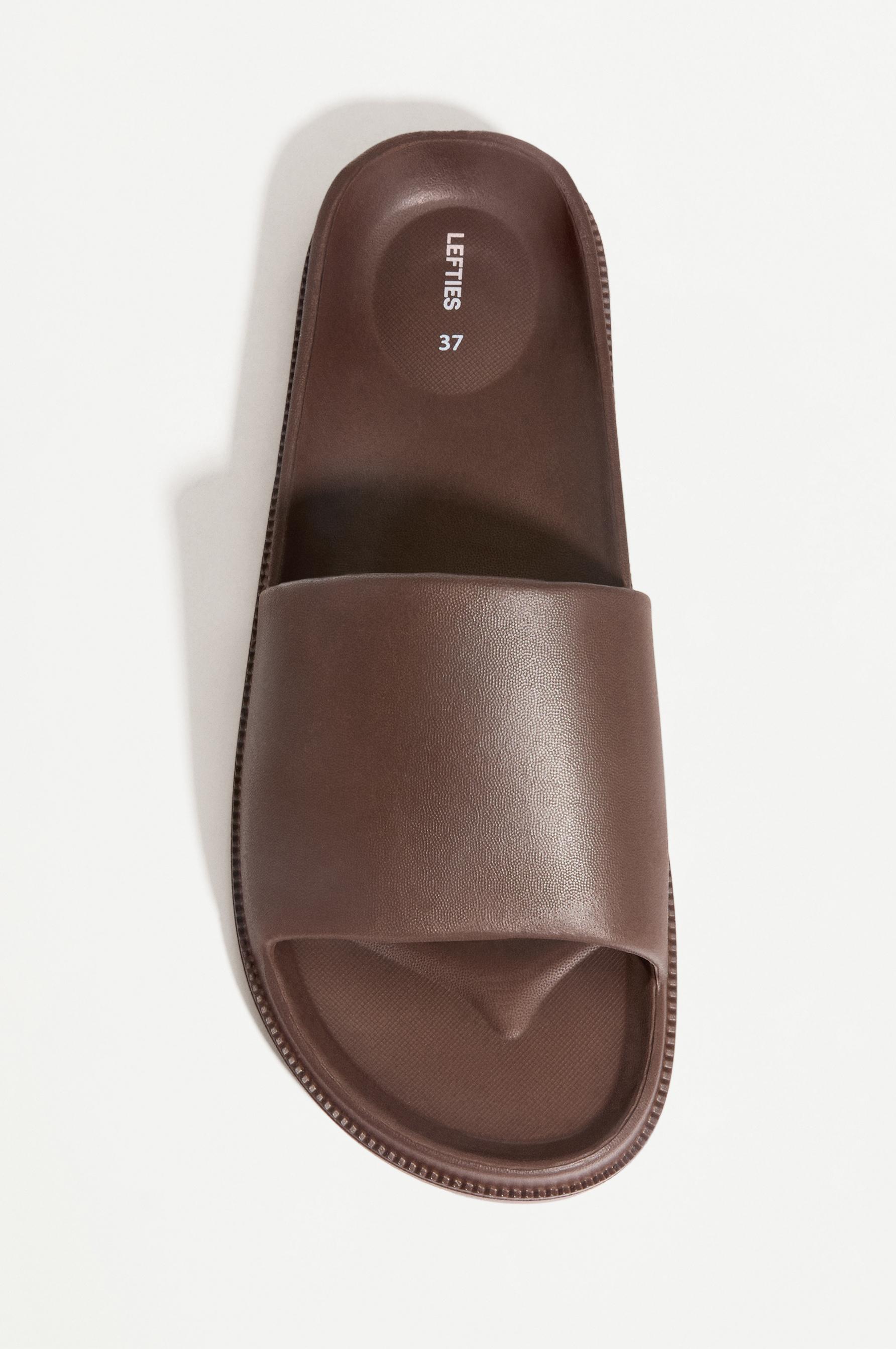 Shower slide sandals — BROWN