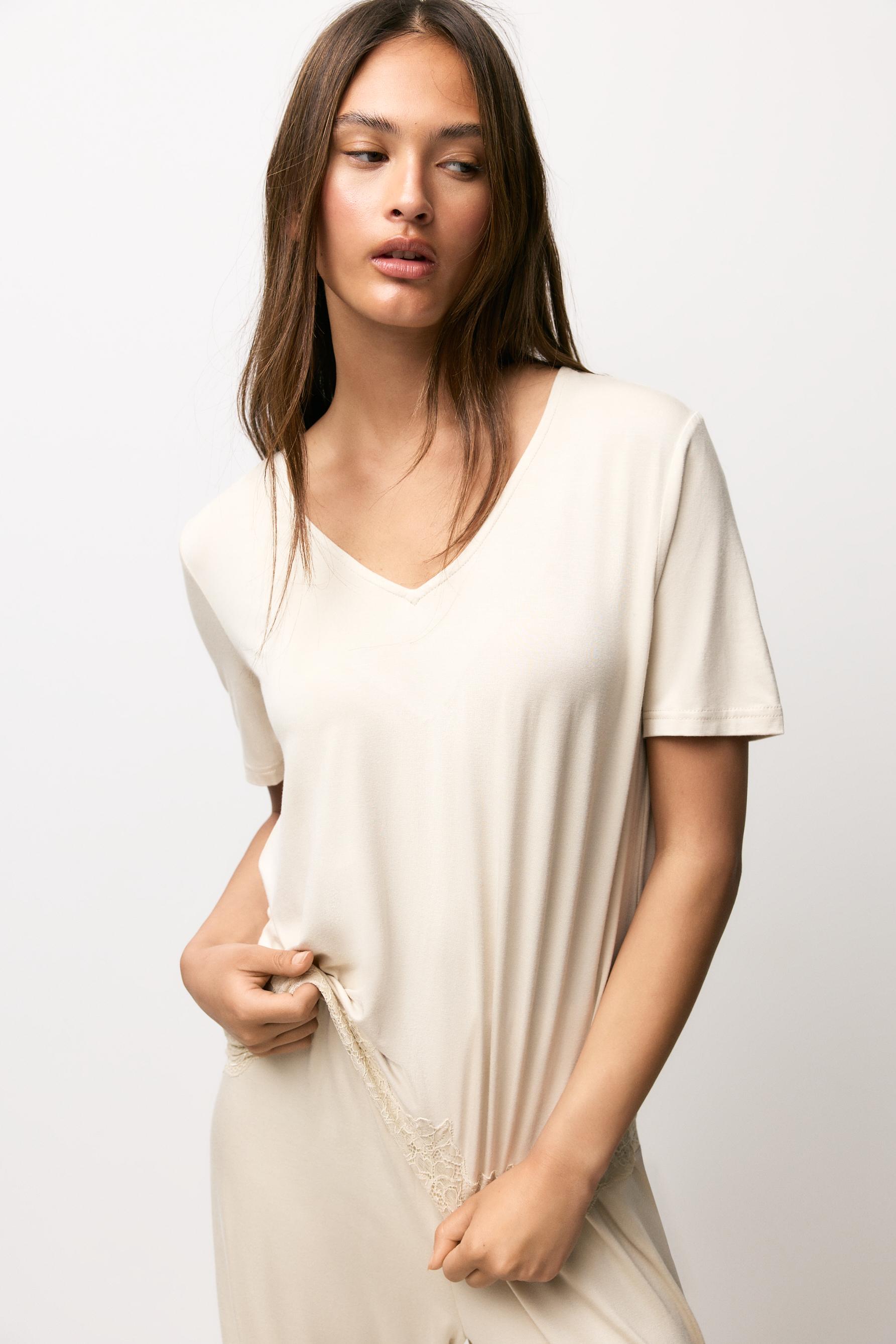 Flowing lace pyjamas — SAND