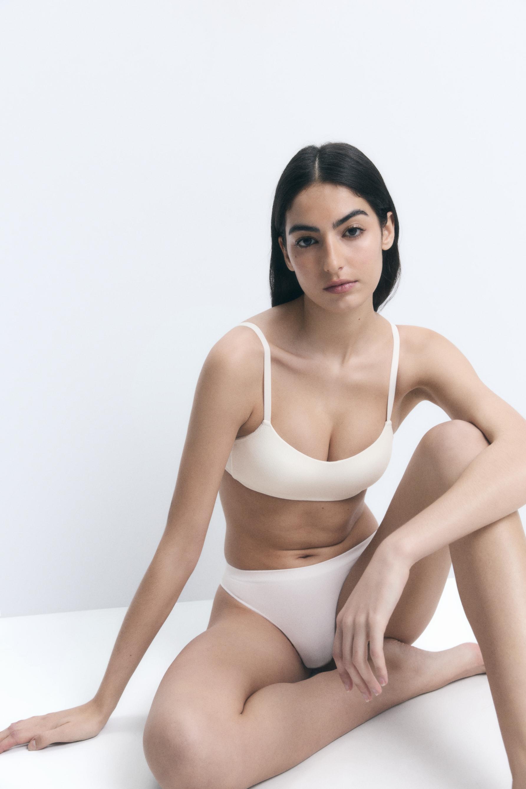 Ribbed pre-shaped bra — WHITE