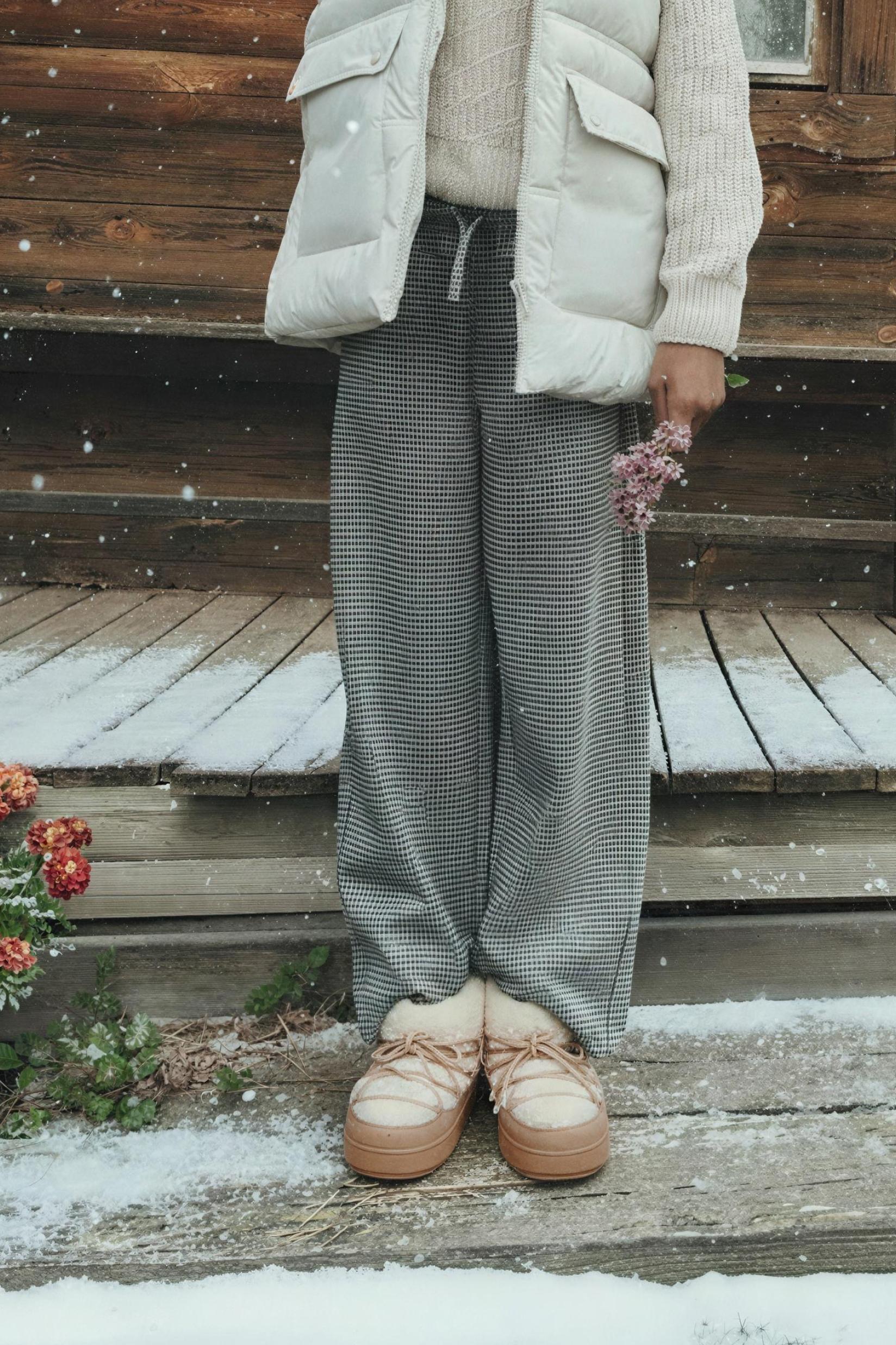 Lace-up snow boot — BROWNISH TONE