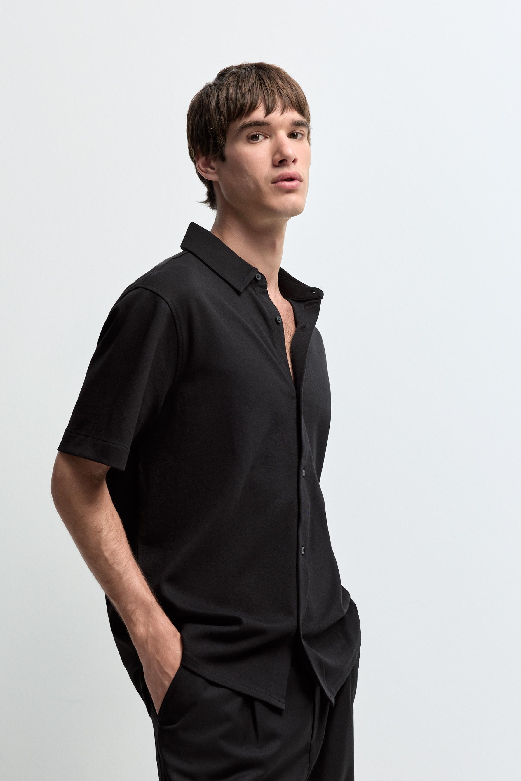 Interlock shirt — BLACK