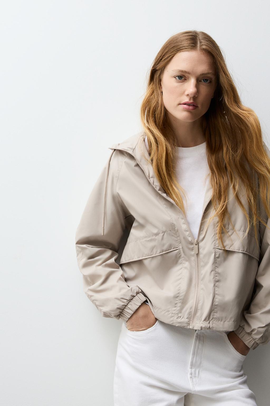 Hooded windbreaker