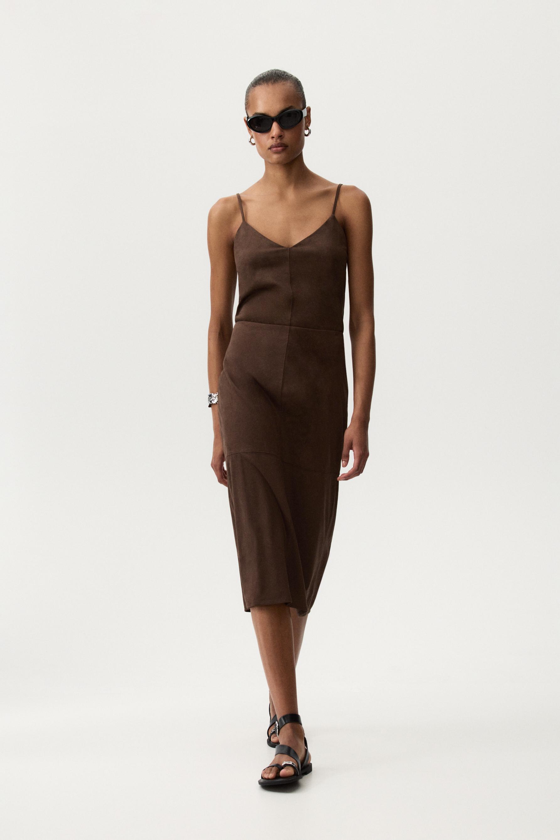 Falda midi efecto ante