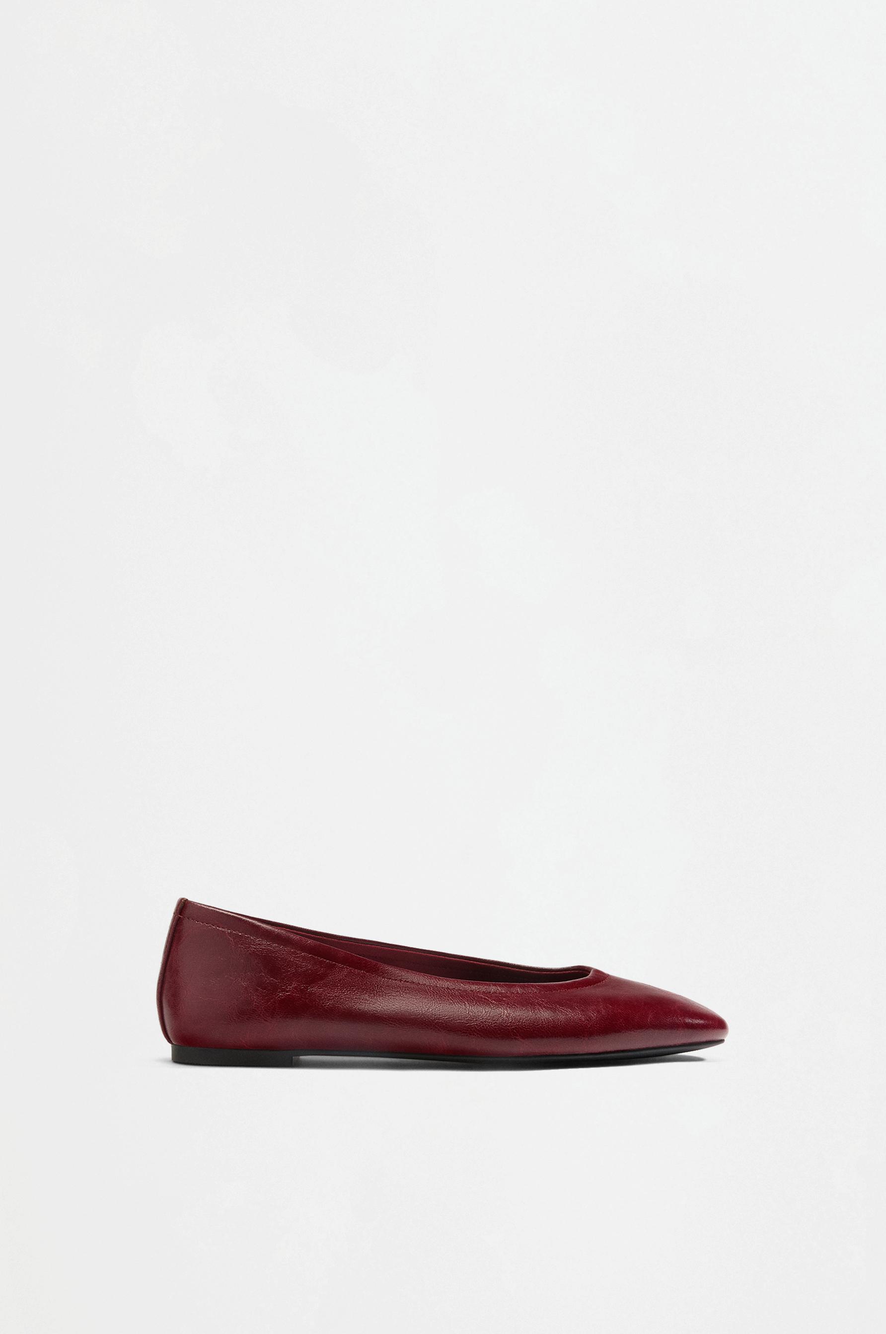 Minimalist ballet flats — RED