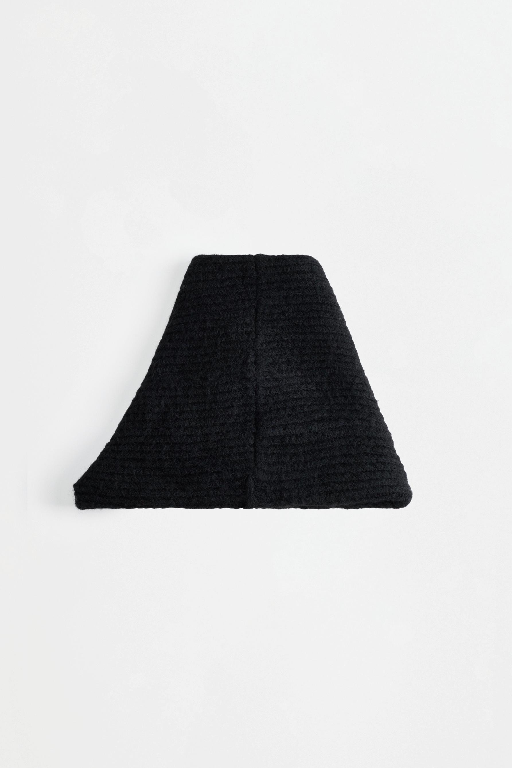 Ribbed knit snood — BLACK