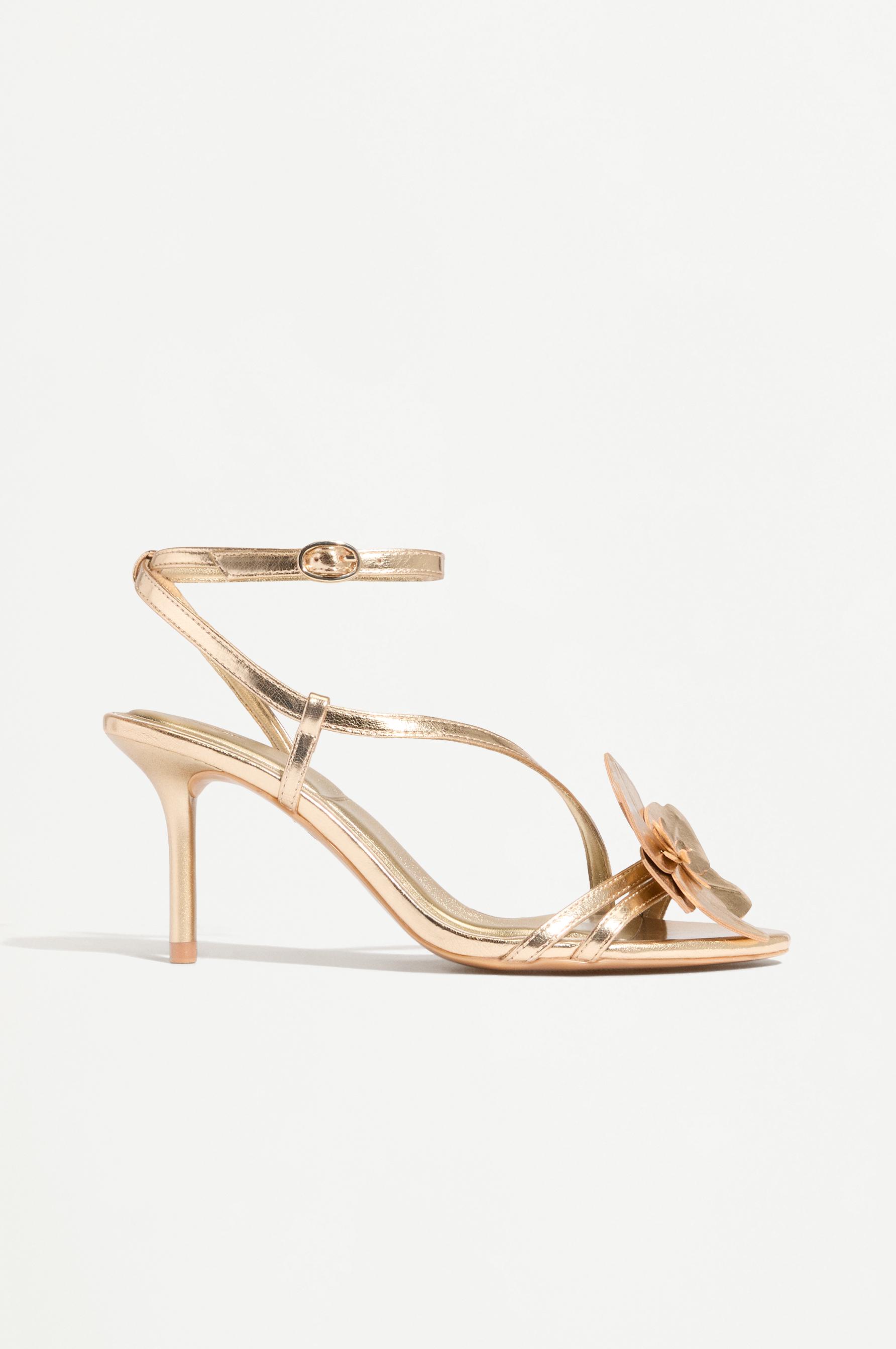 Sandalia tacón flor