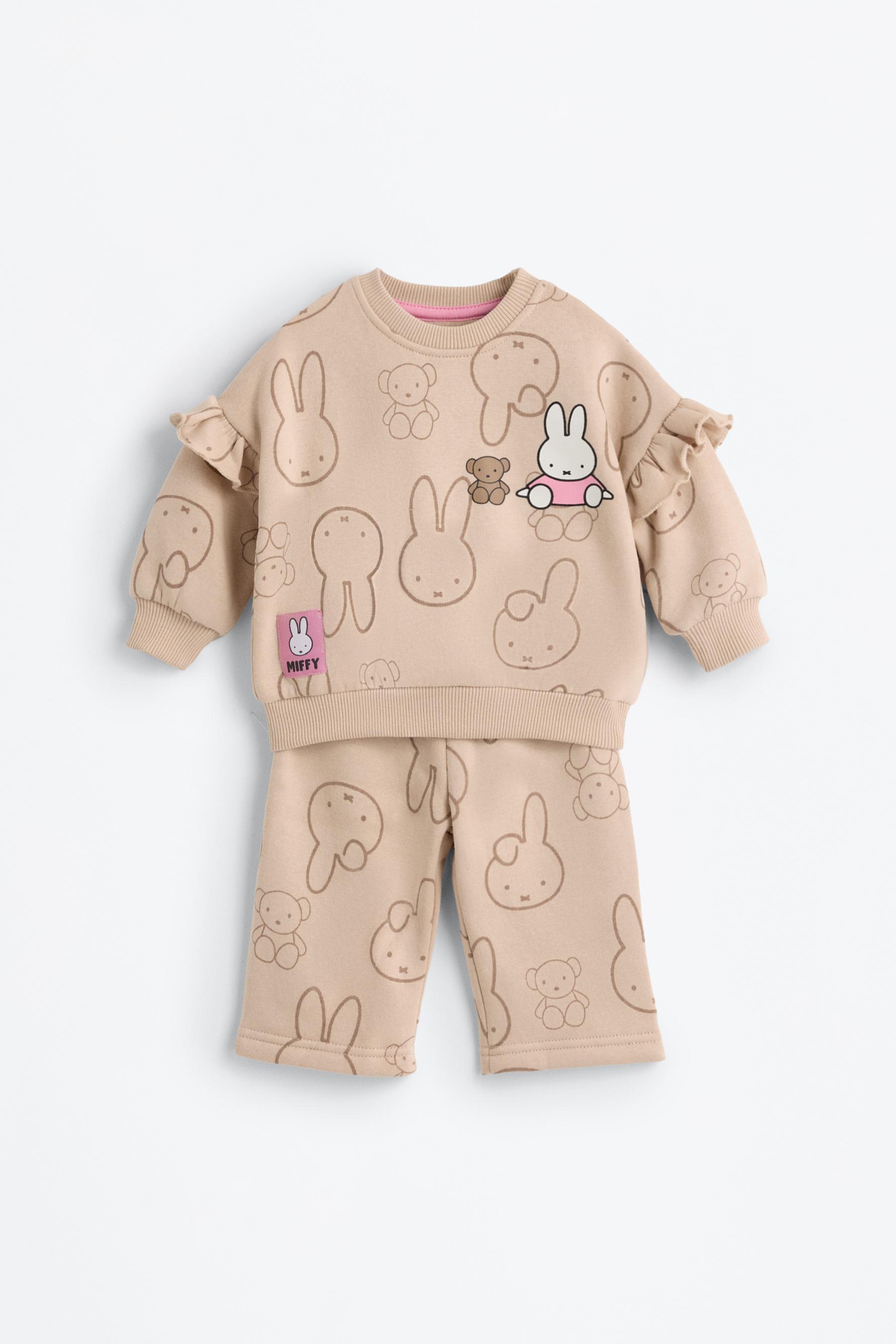 Conjunto Miffy © sudadera volantes y jogger wide leg