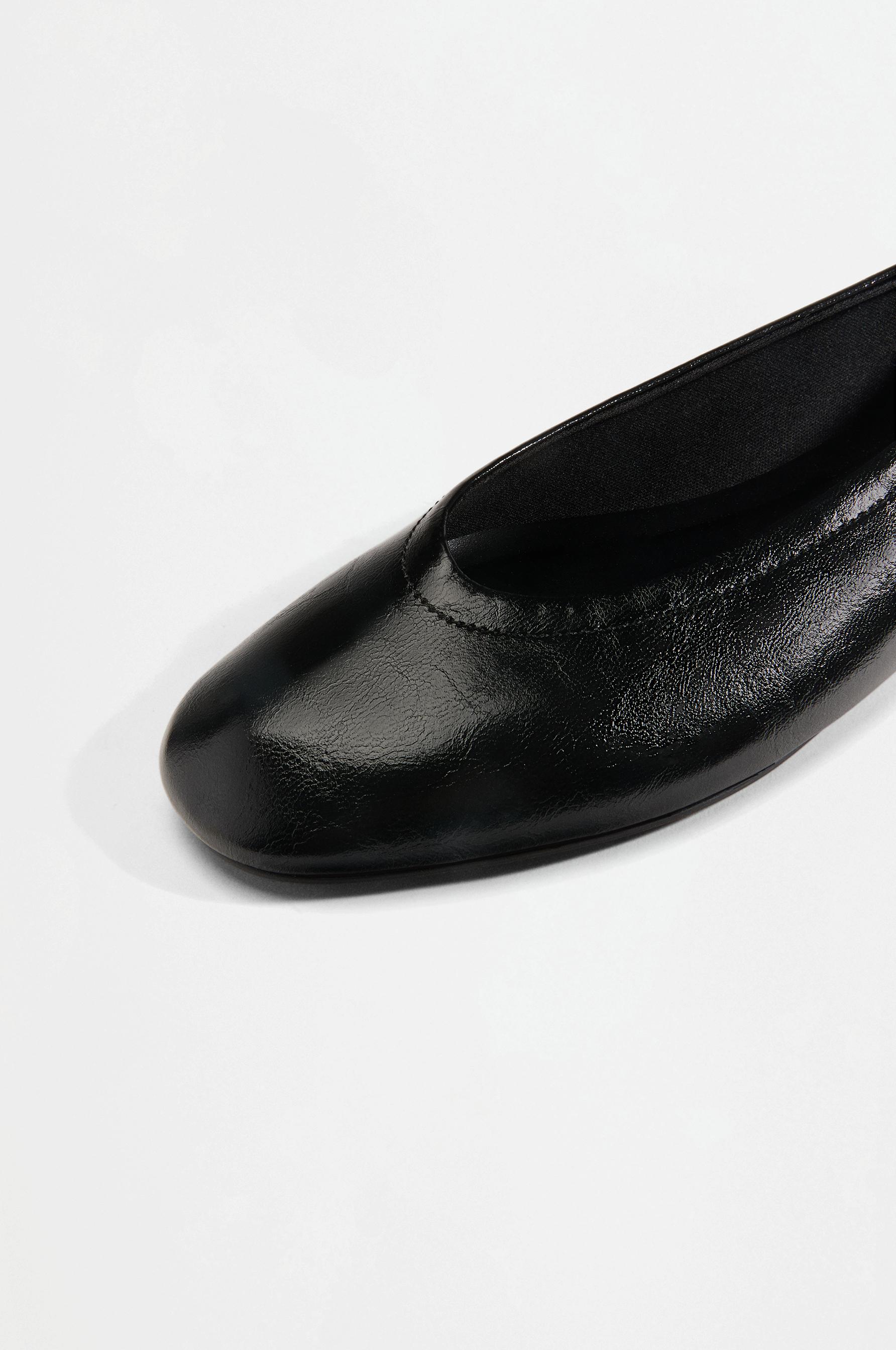 Minimalist ballet flats — BLACK