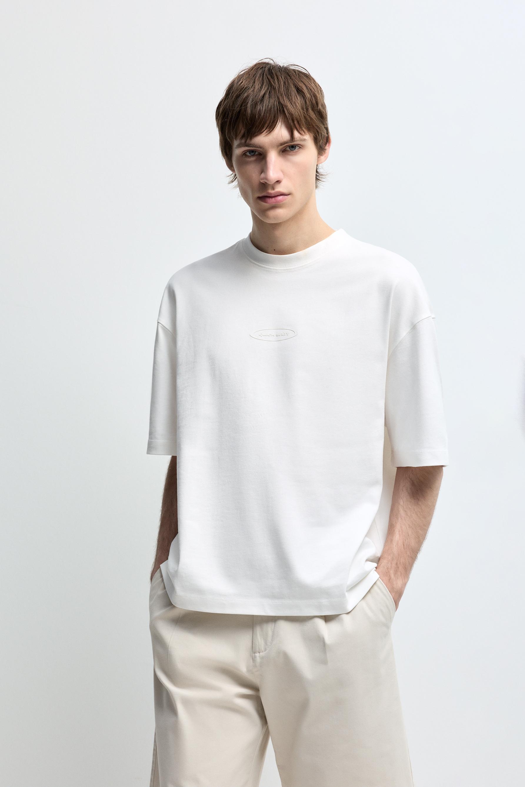 Camiseta oversize detalle