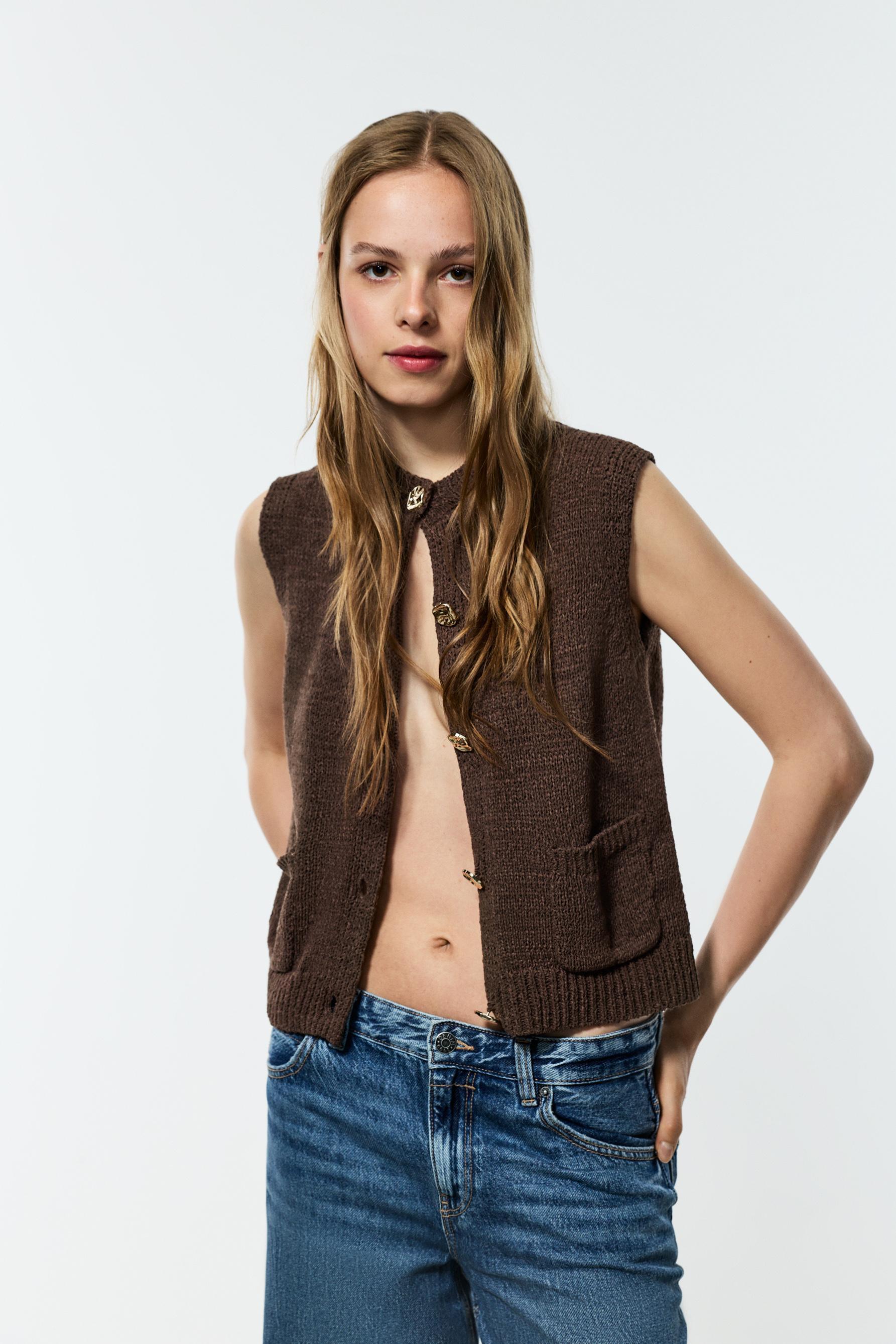Jewel button top — TAUPE BROWN