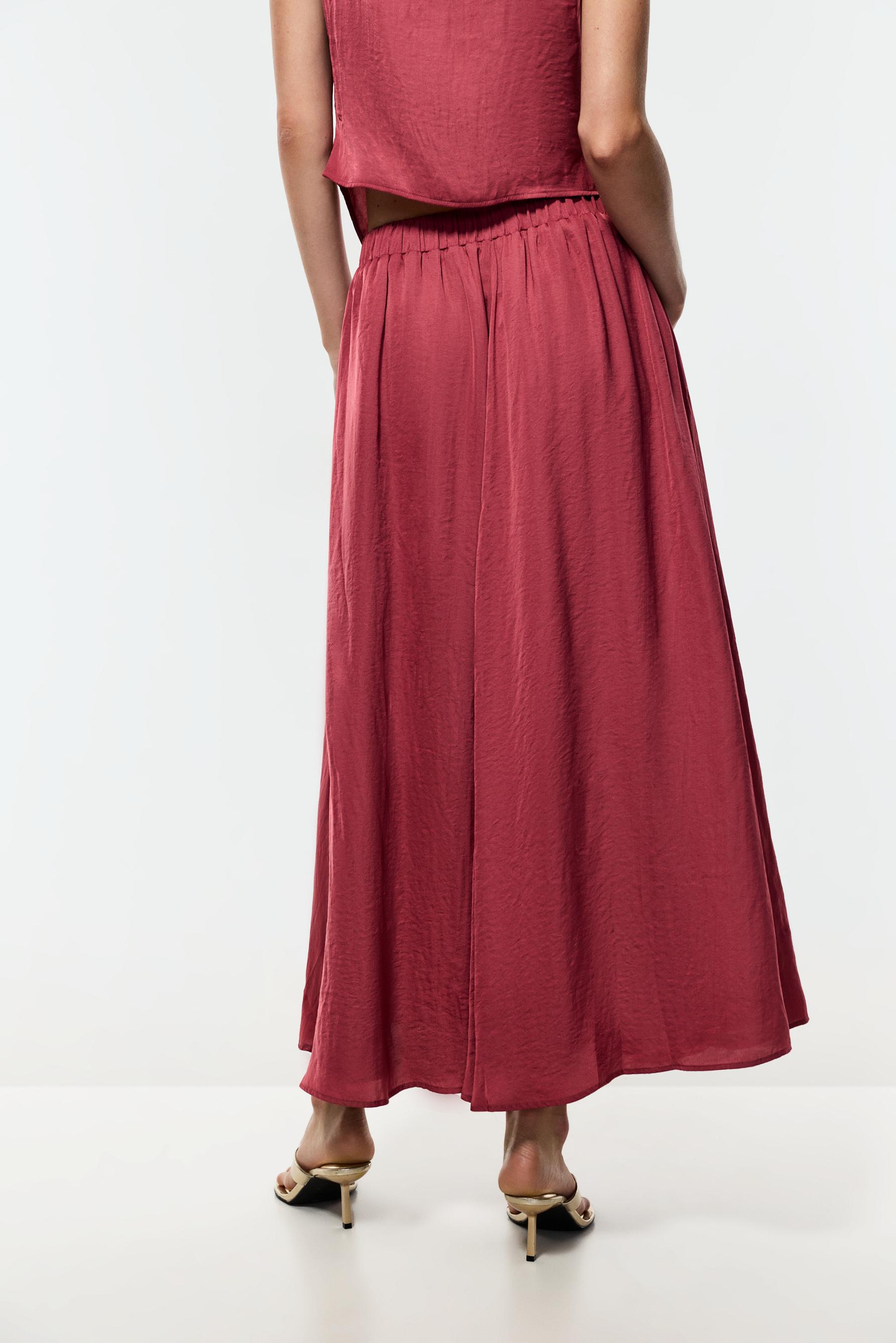 Textured satin midi skirt — MAROON