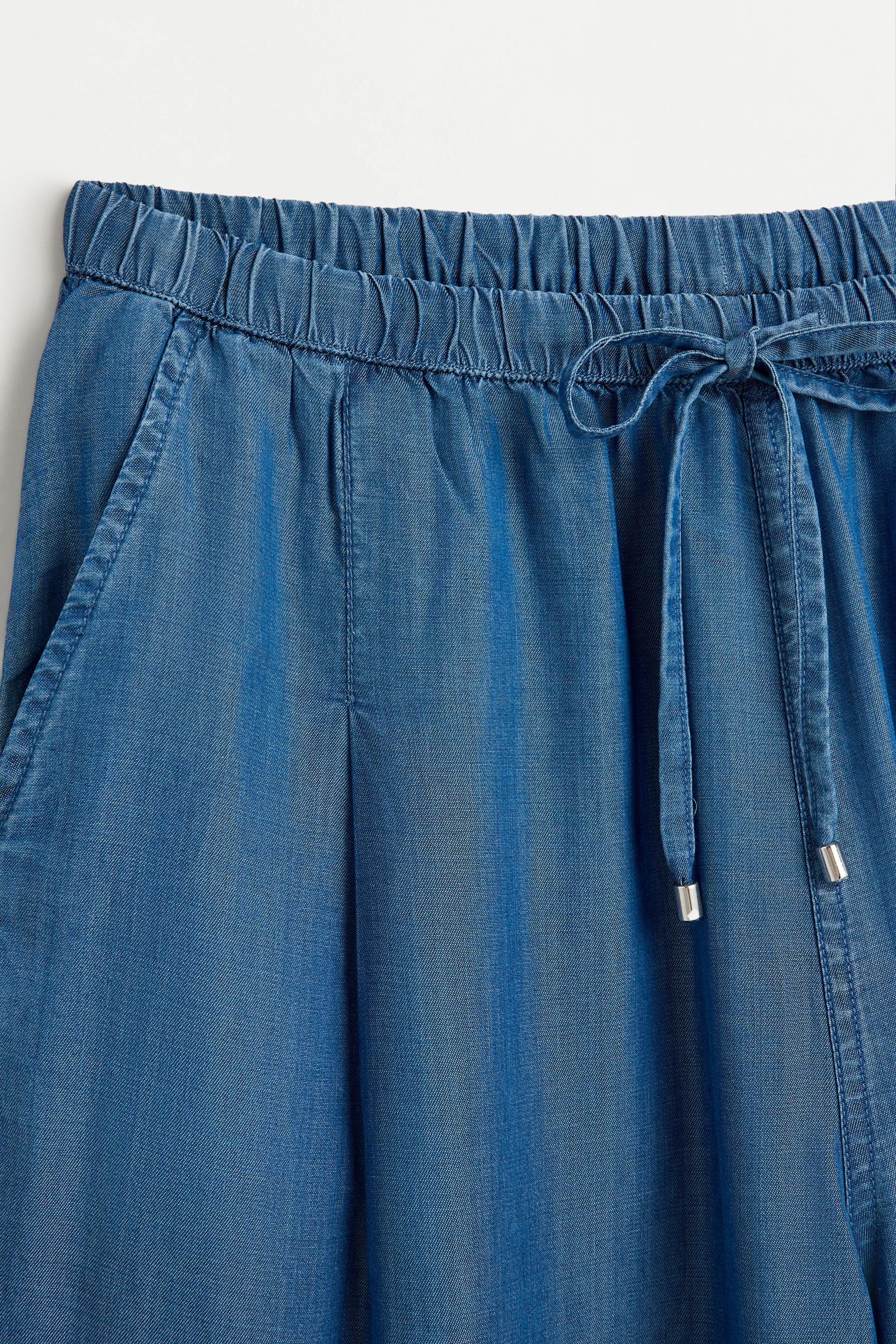 Lightweight wide-leg jeans — PALE INDIGO