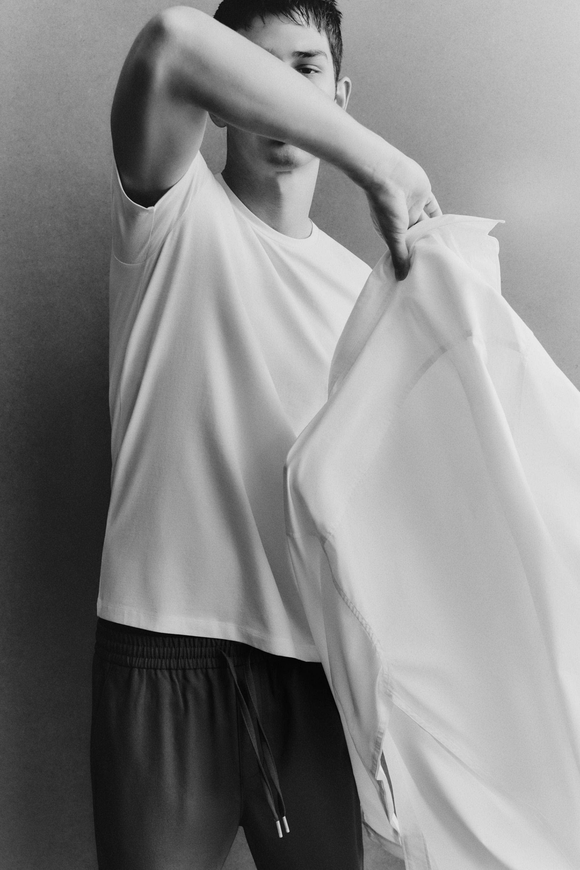 Soft slim fit T-shirt — WHITE