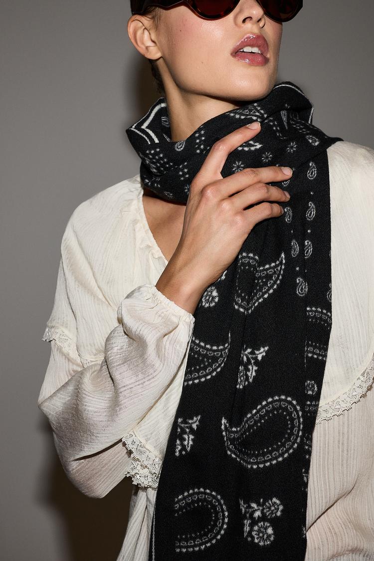 Paisley scarf — BLACK