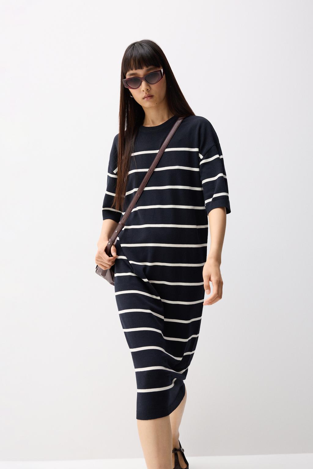 Vestido midi punto