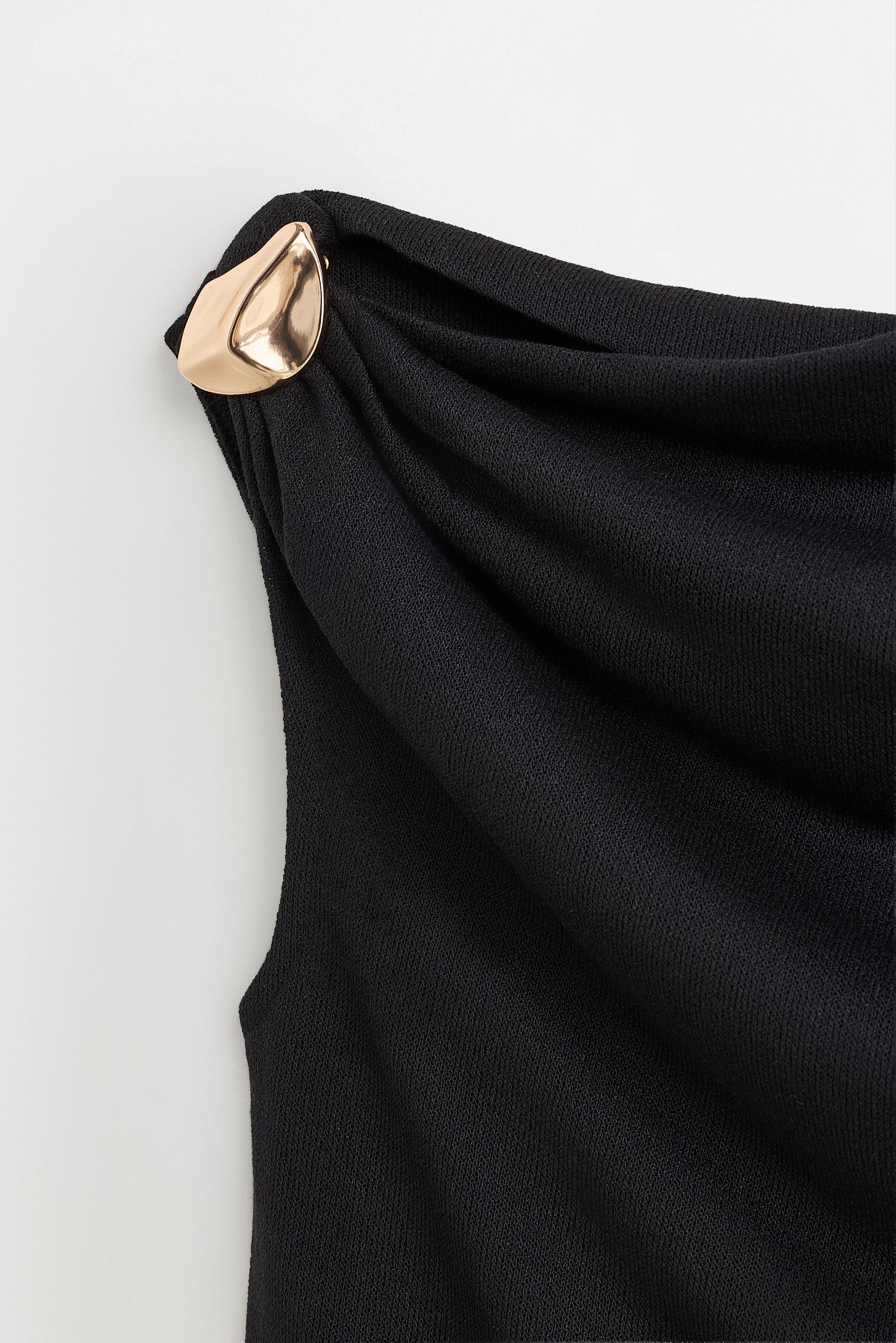 Asymmetric jewel top — BLACK