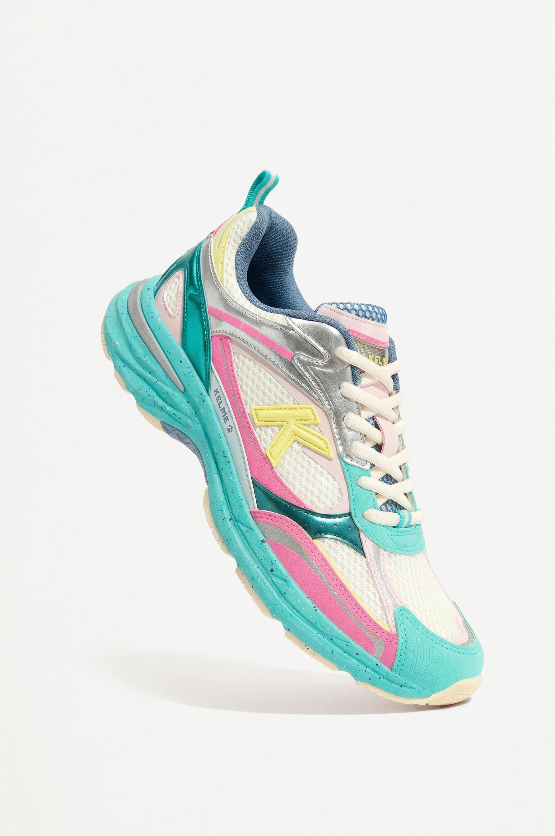 Kelme sports shoe — OTHERS