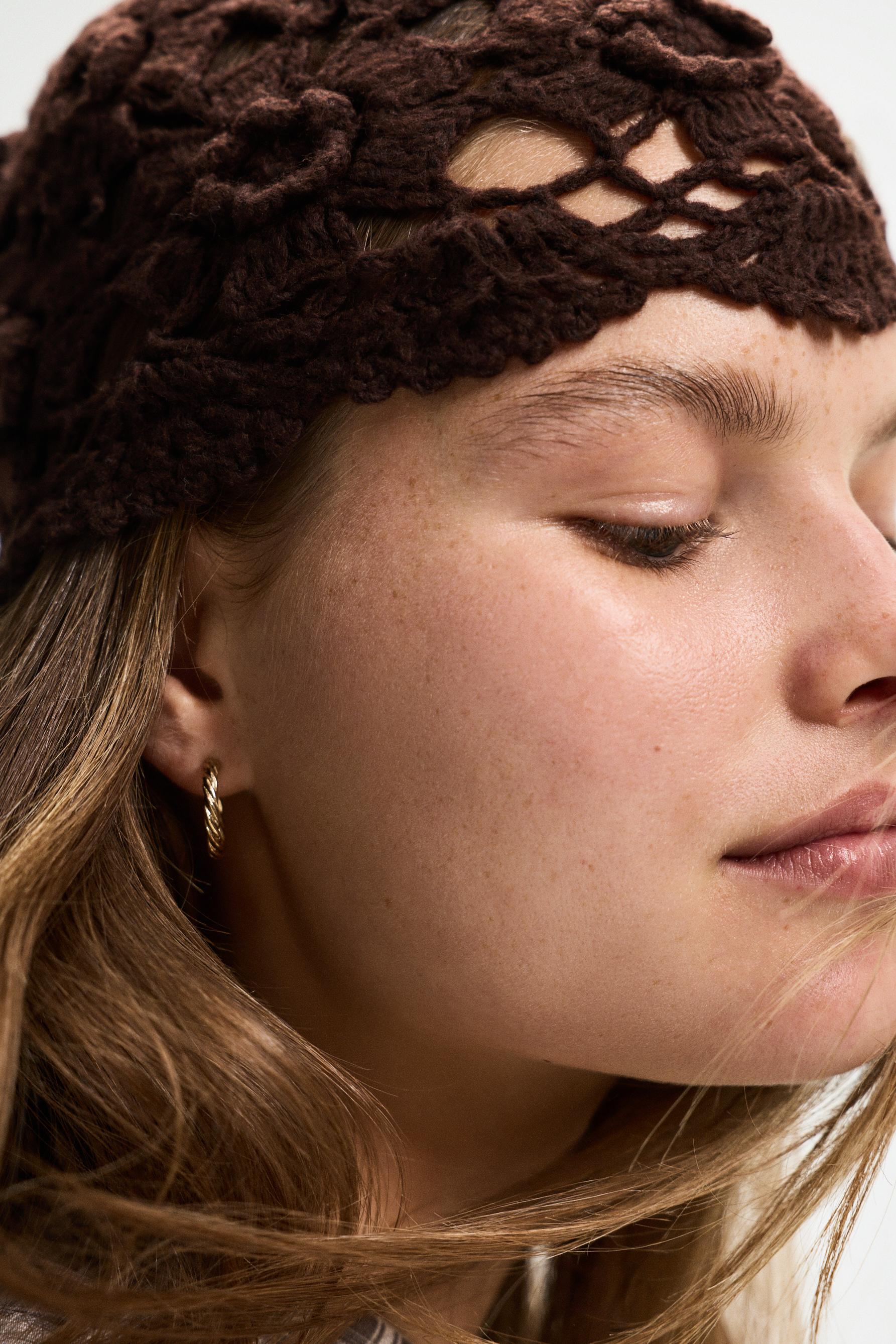 Openwork beanie — DARK BROWN
