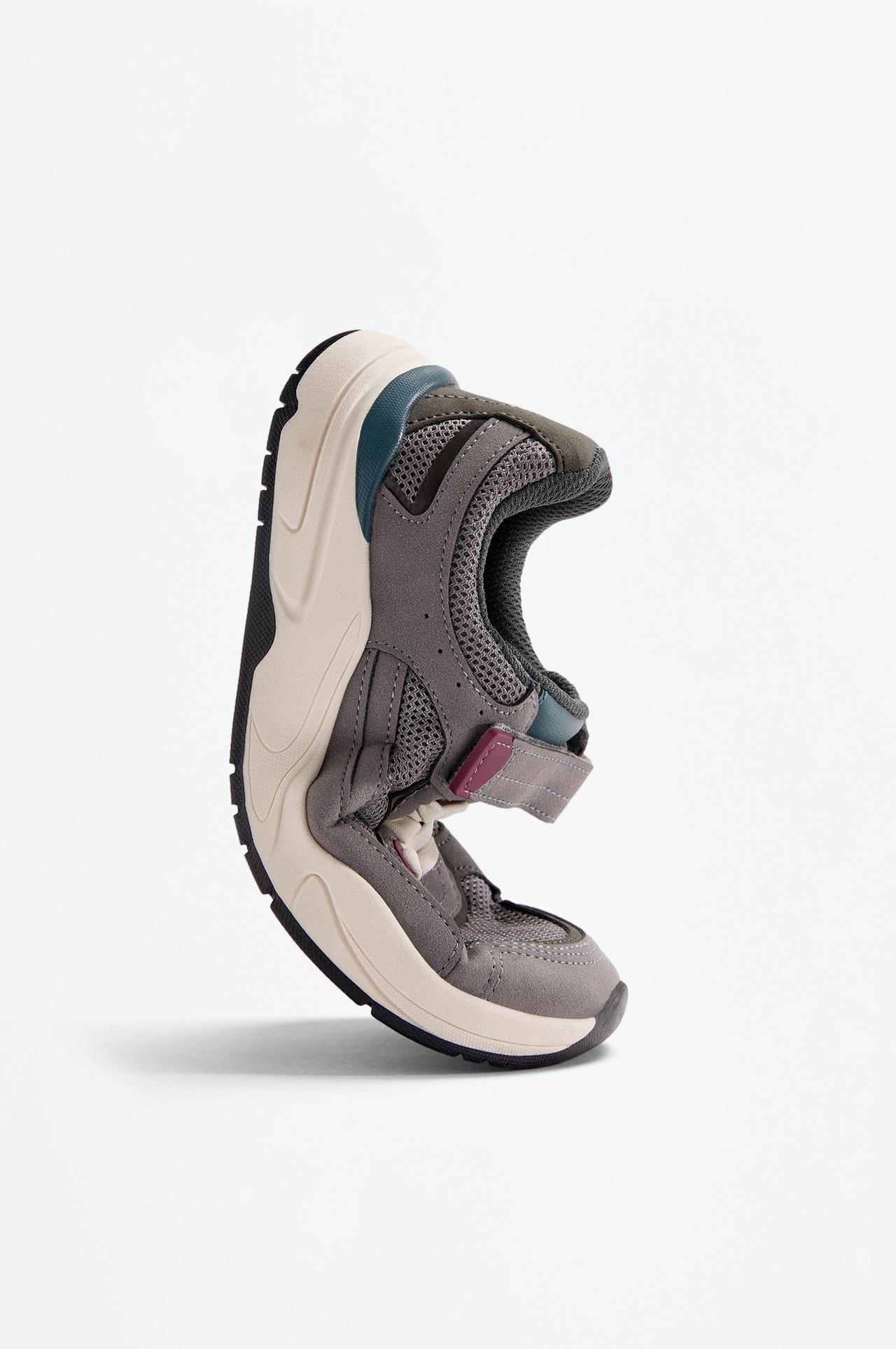CASUAL BAREFOOT SPORTS SHOES — GREY