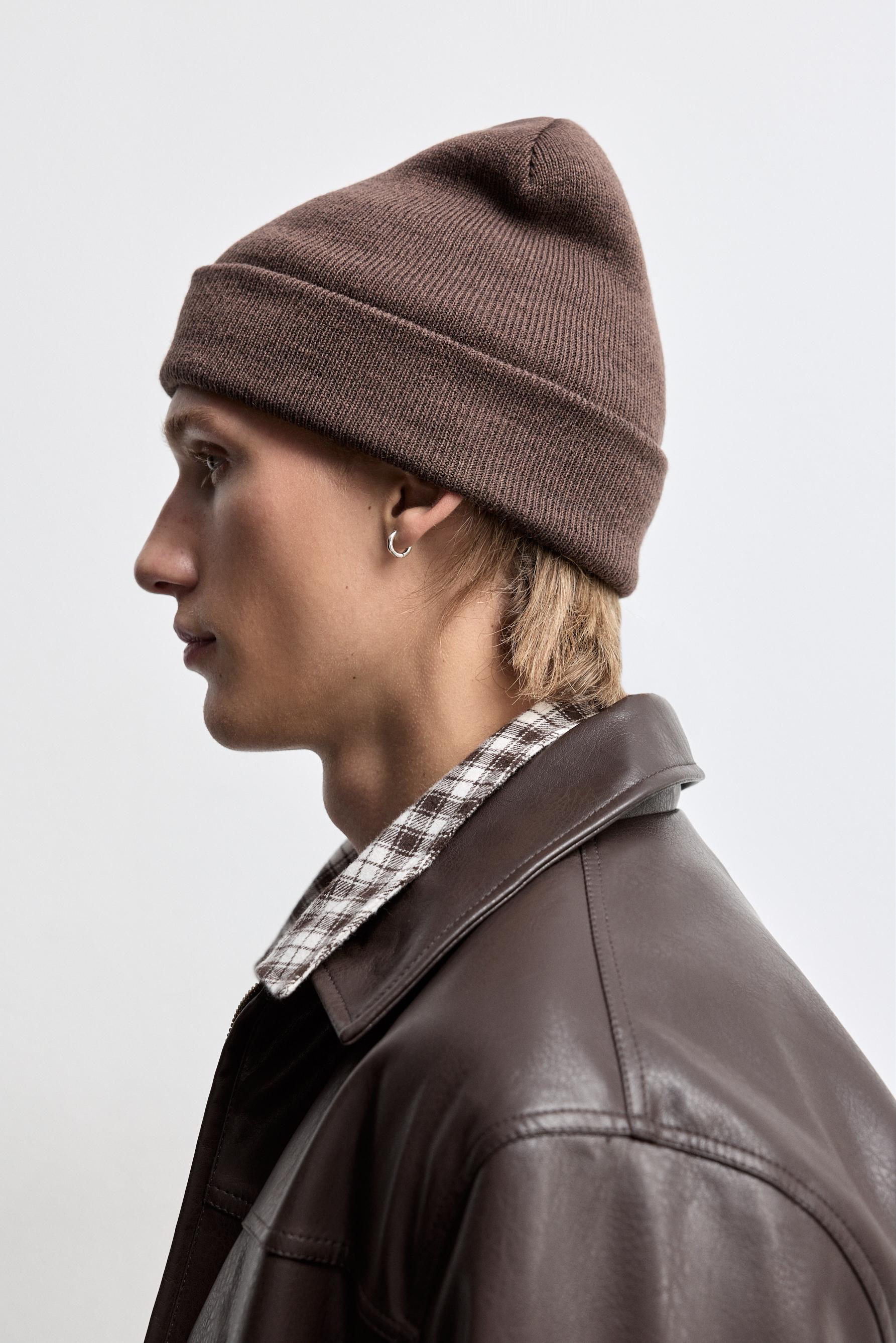 Basic beanie — BROWN