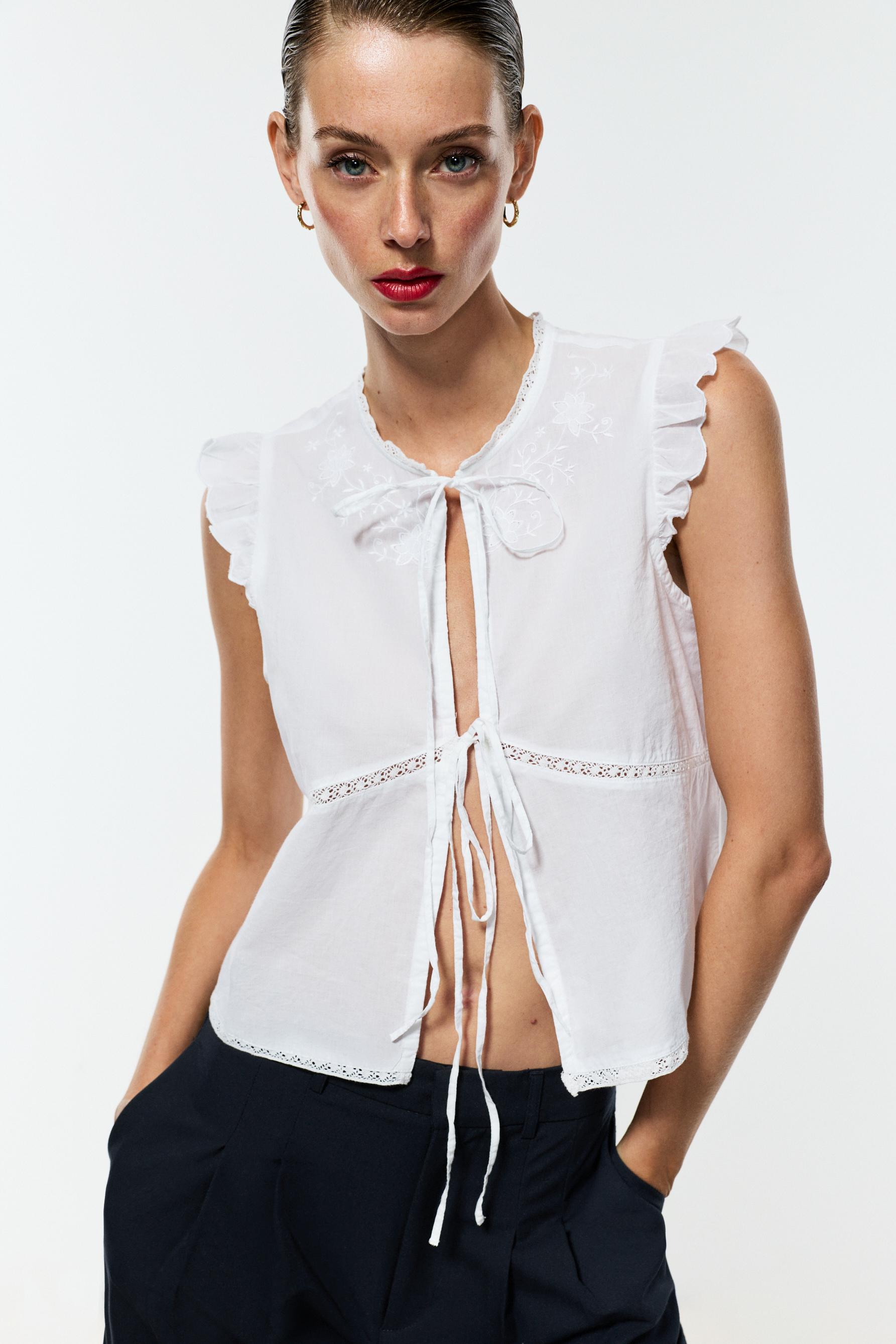 Embroidered ribbon shirt — WHITE