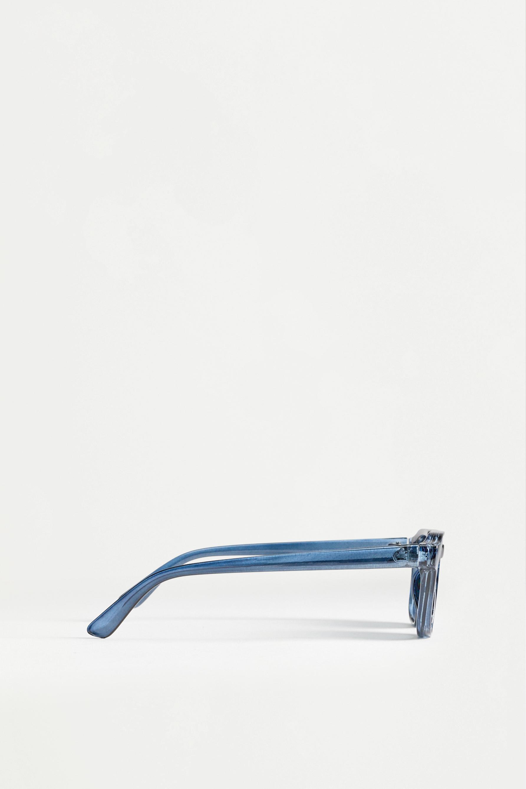 Square sunglasses — NAVY