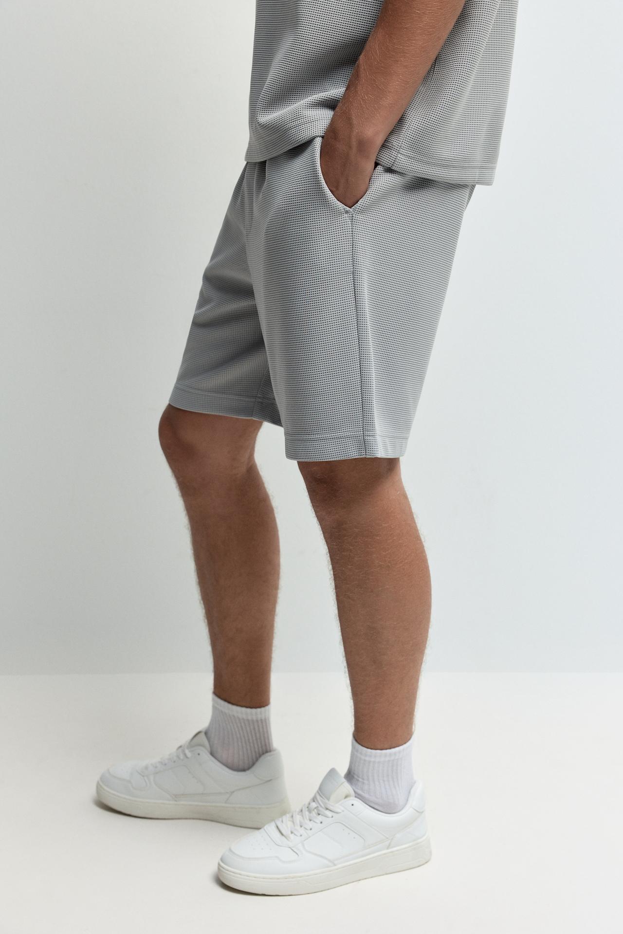 Textured tracksuit Bermuda shorts — PALE GREY