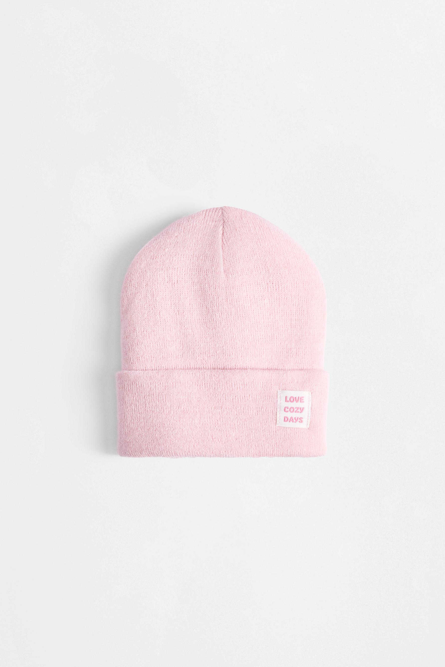 Knit beanie with label — PINK