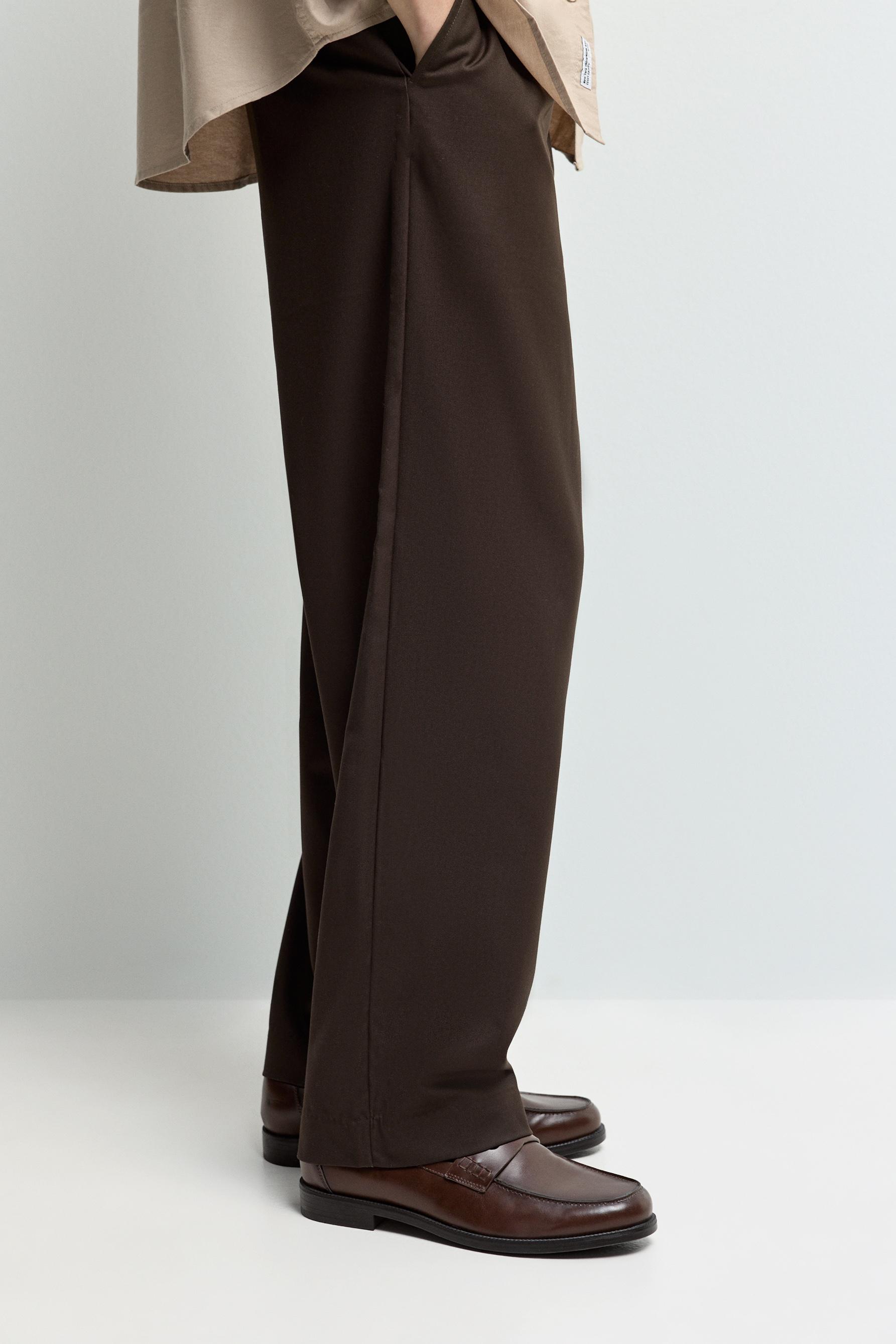 Baggy trousers with darts — CHOCOLATE