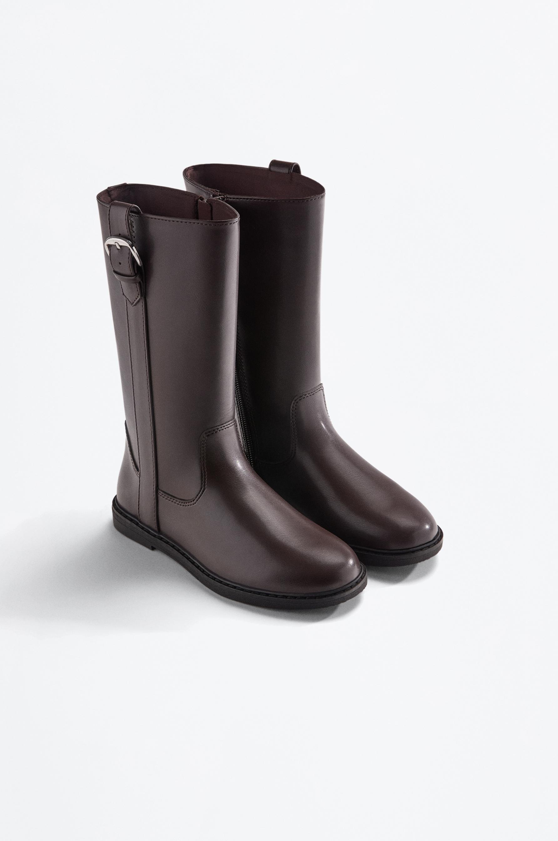 Riding boot with buckle — BROWN
