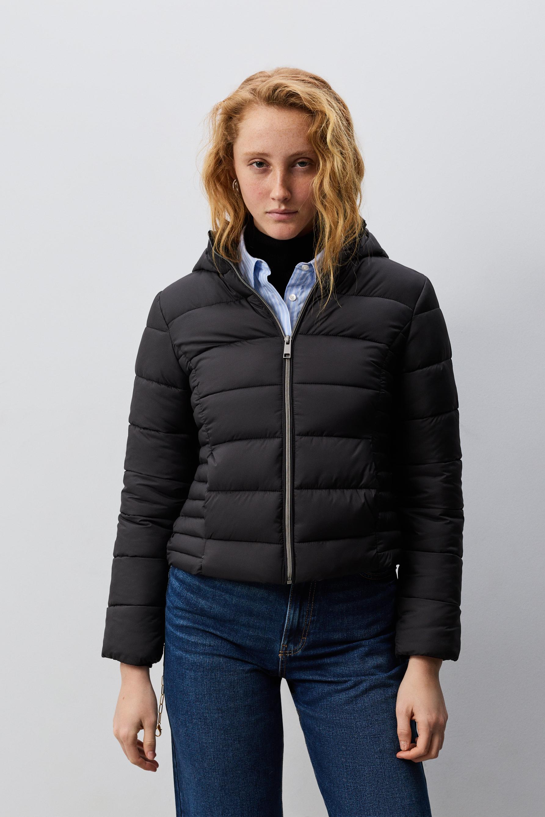 Cazadora acolchada capucha