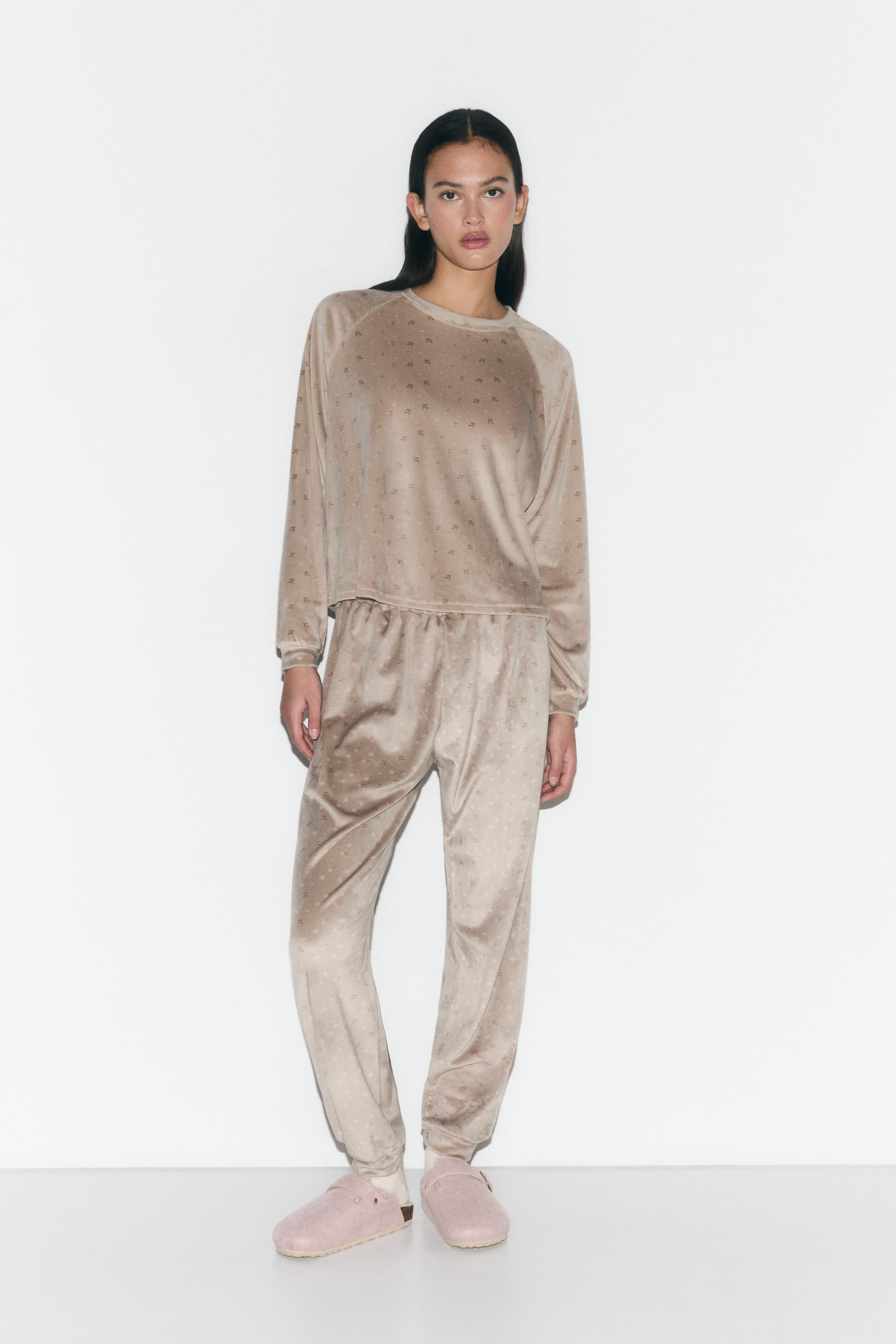 Pijama terciopelo estampado