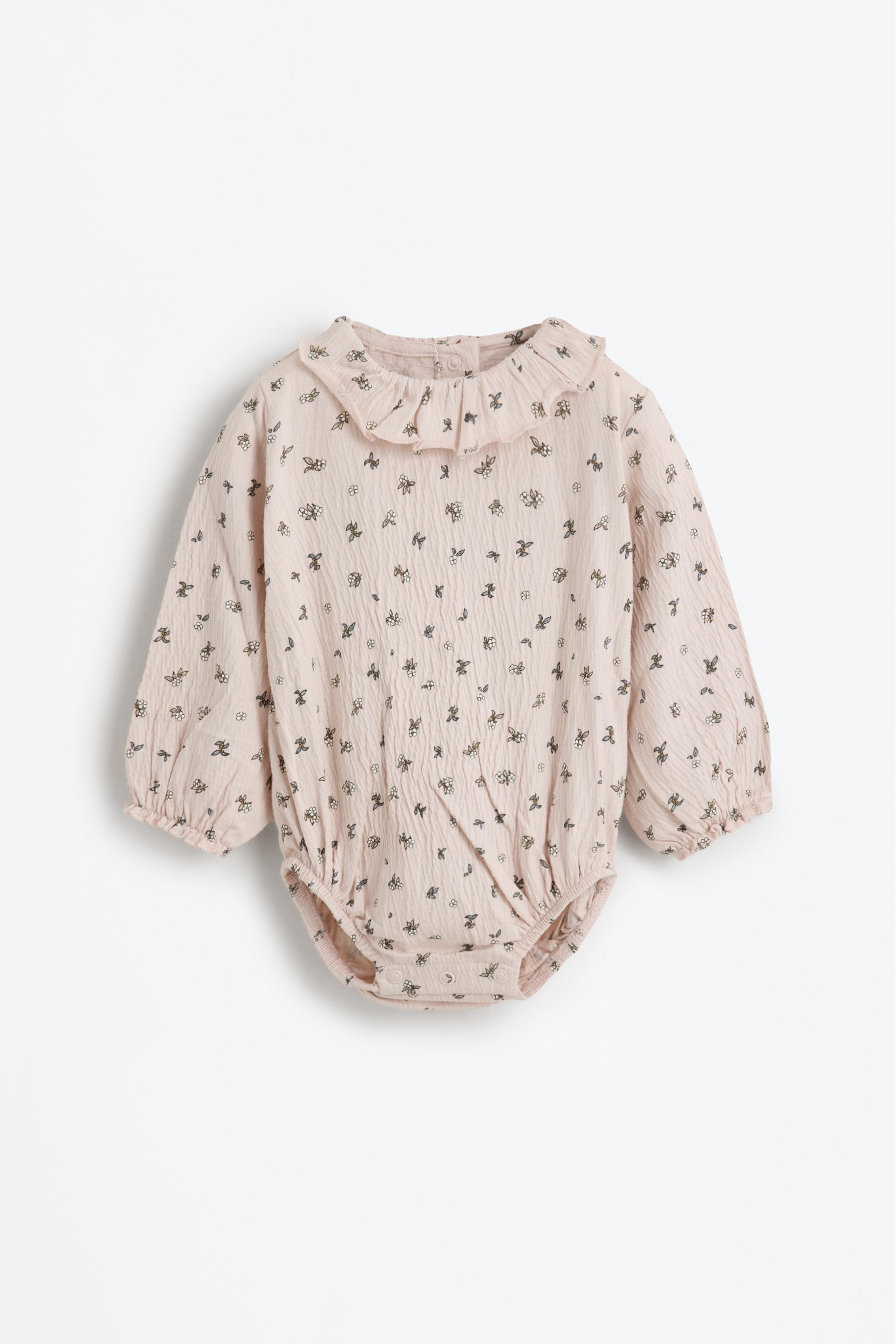 Body textura cuello volante