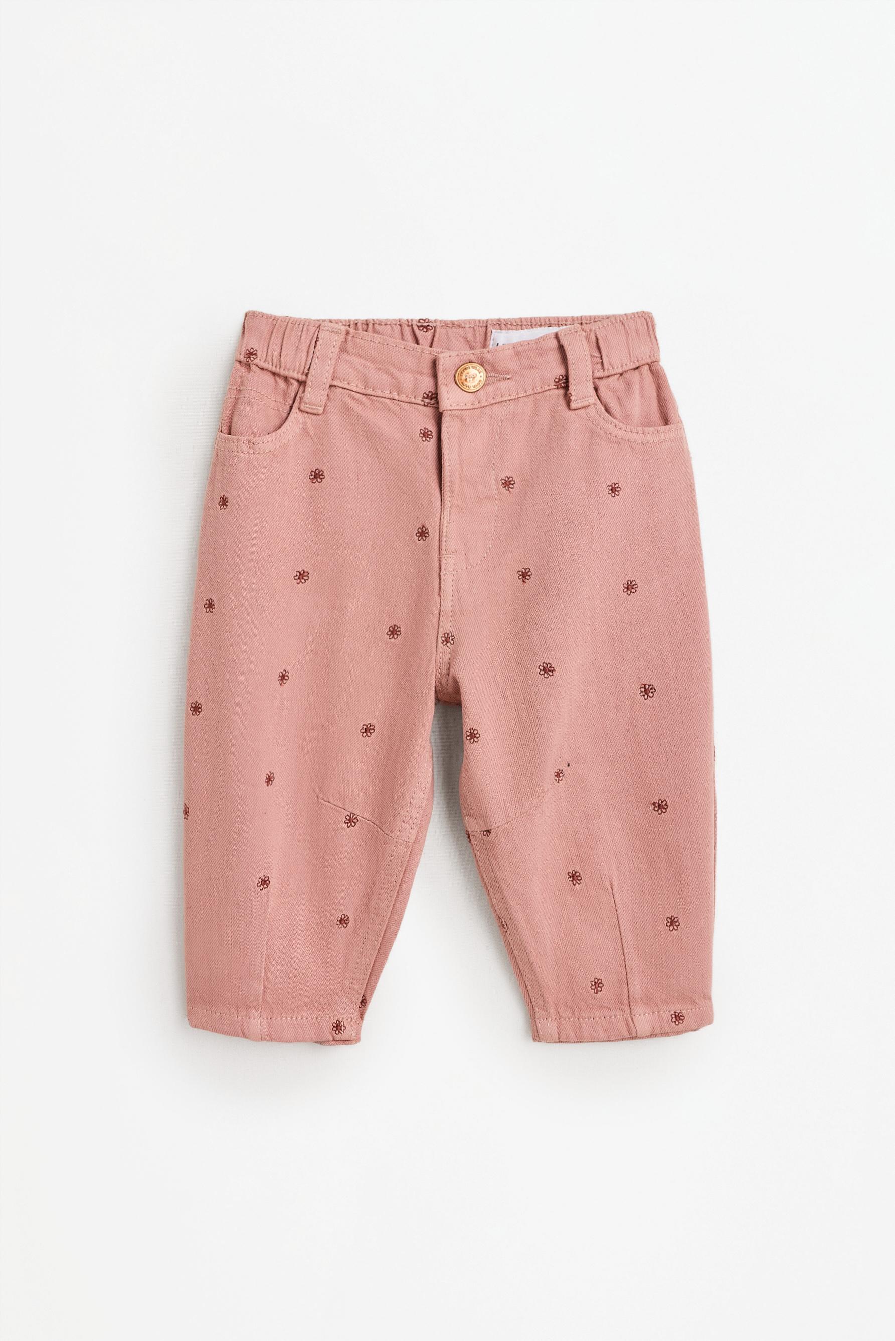 Jeans balloon con bordados