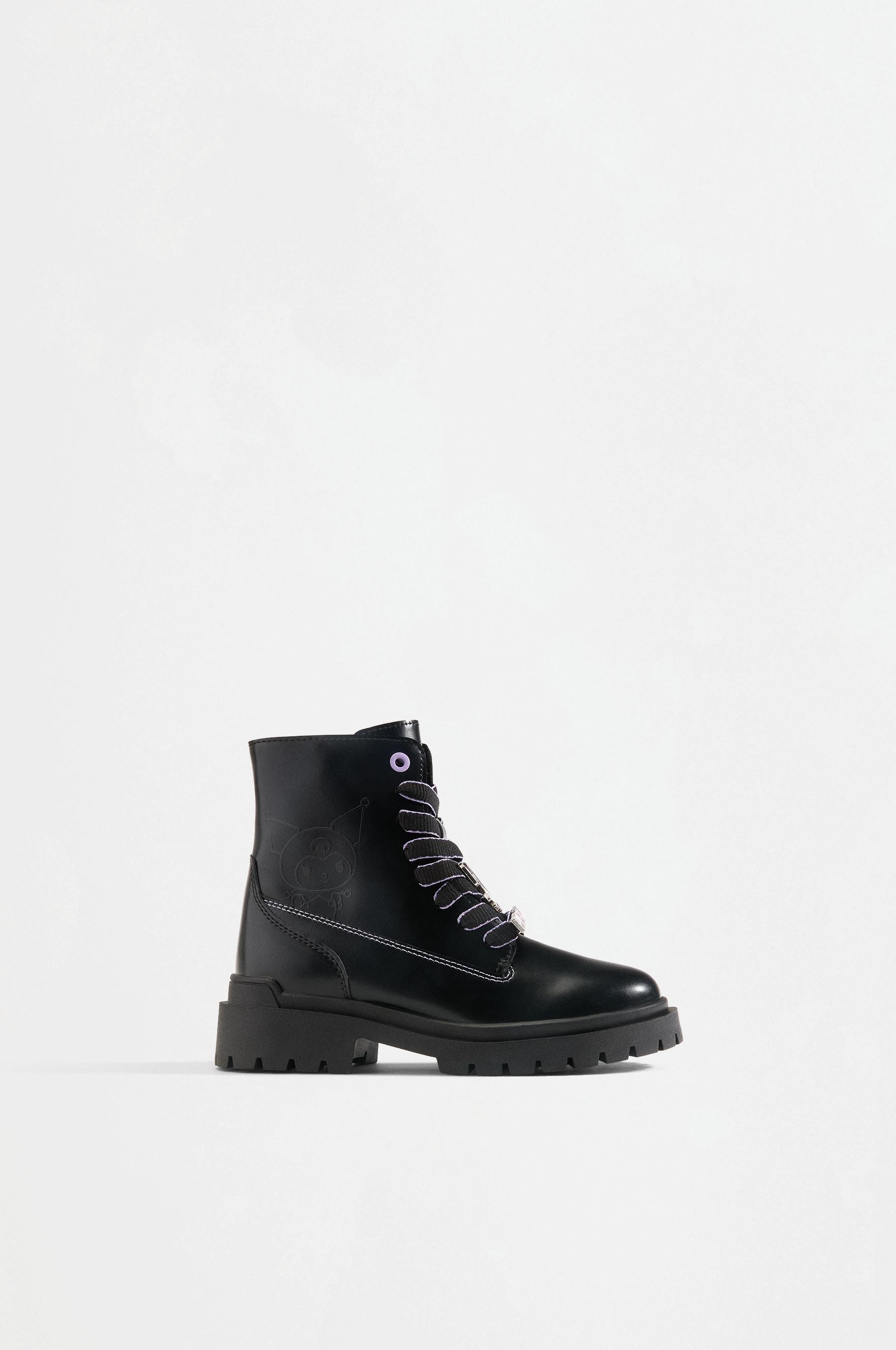 Kuromi Hello Kitty ©SANRIO lace-up boots — BLACK